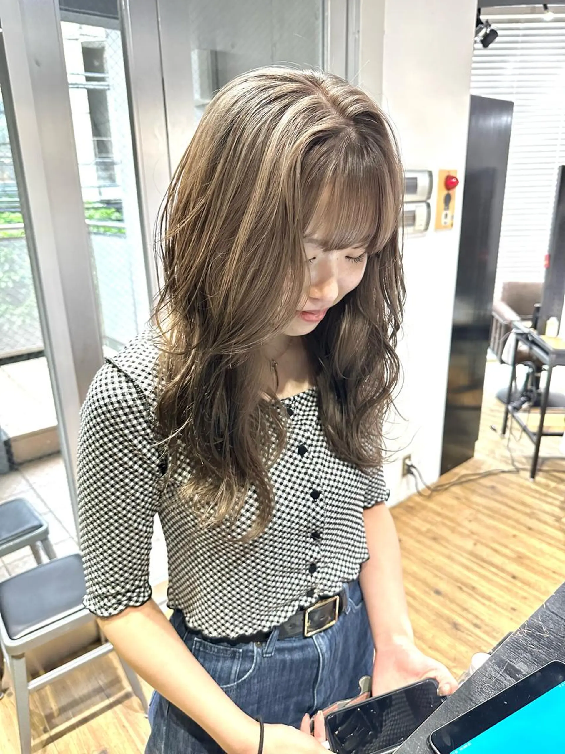 ミディアム カラー ベージュカラー グレージュ ラベンダーカラー ラベンダーグレージュ ラベンダーグレー カット ヘアカラー トリートメント ARCANAブリーチ ダブルカラー🌟原宿のヘアスタイル