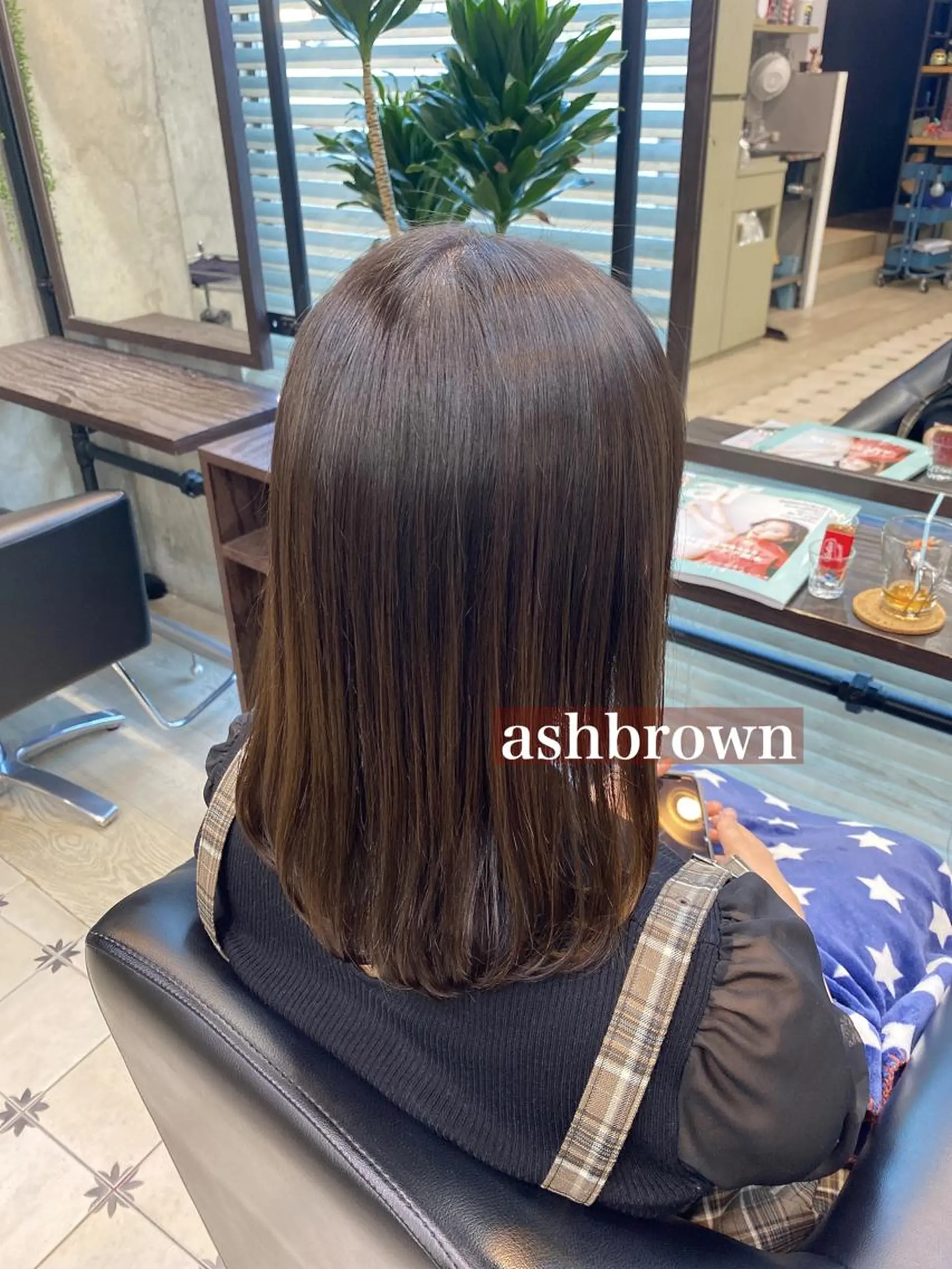 セミロング アッシュ アッシュブラウン 学生 トリートメント カット ヘアカラー トリートメント 韓国ヘア☁️ mitsukiのヘアスタイル