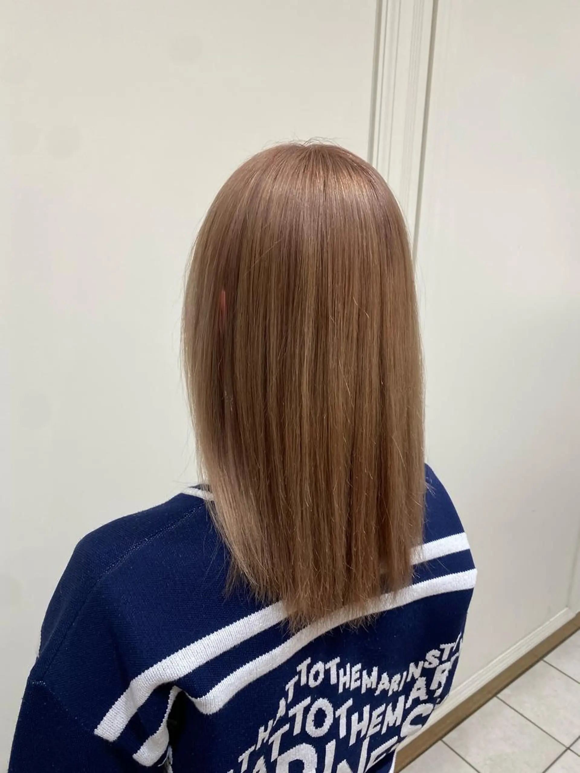 ミディアム 🦋ブリーチなしダブ ルカラー🌈MEGUのヘアスタイル