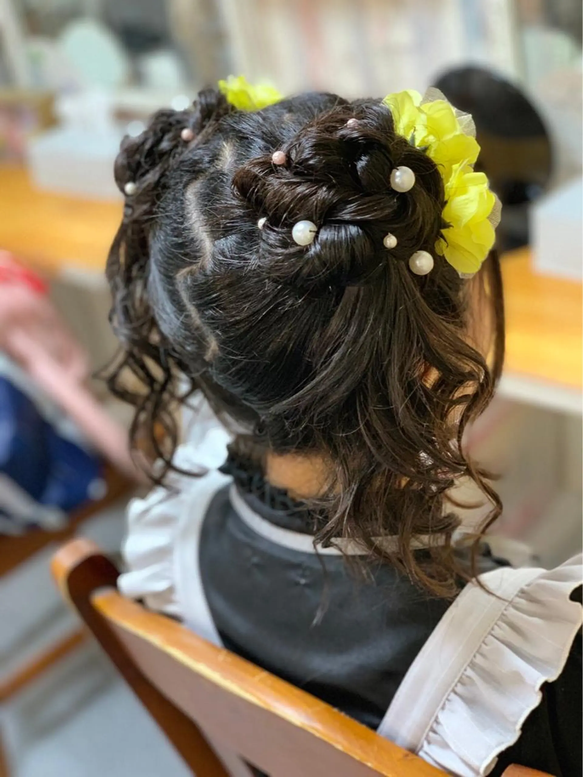 ロング ヘアアレンジ お団子ヘア Achieve 三ノ宮のヘアスタイル