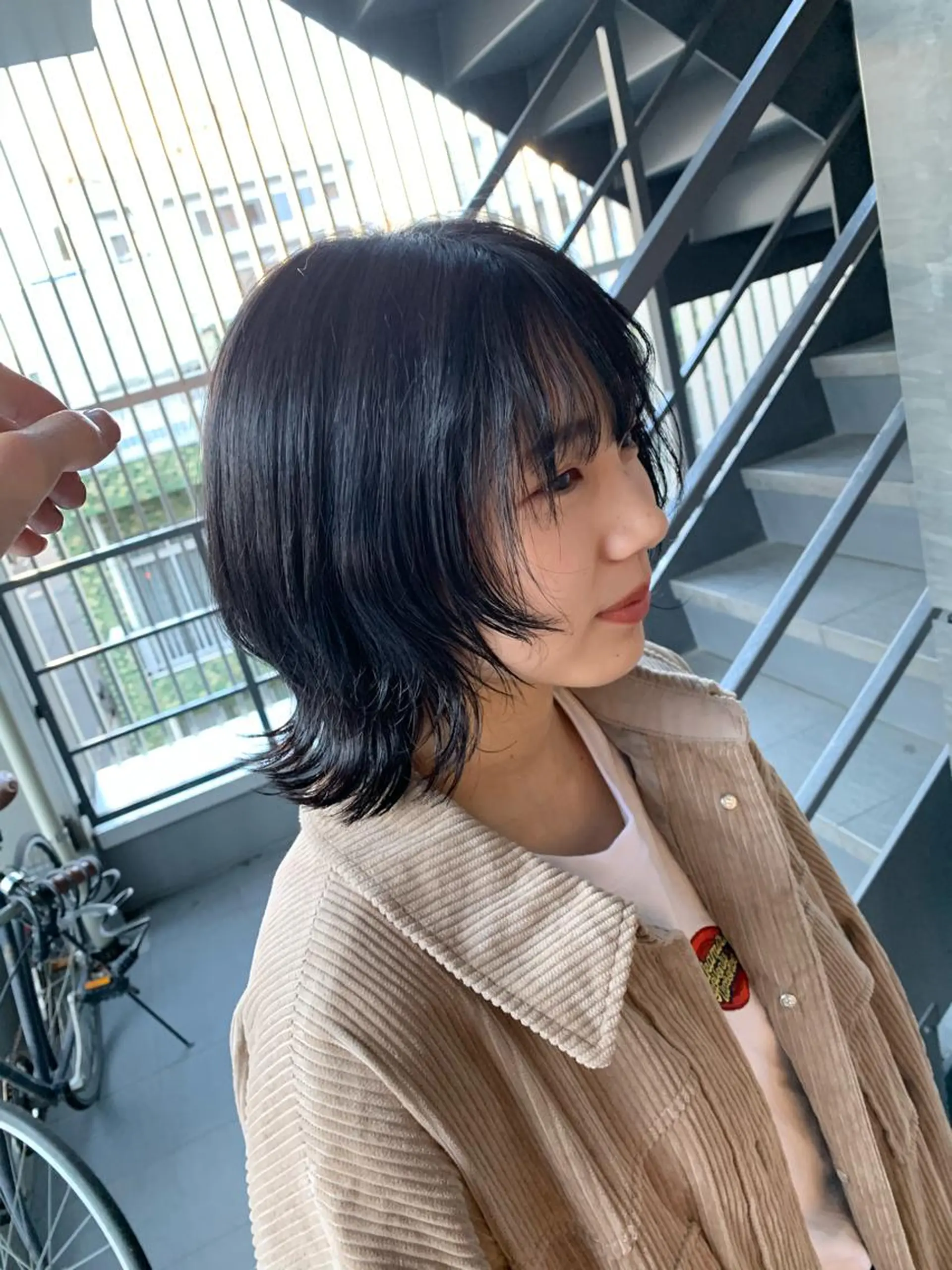 ショート カラー アッシュ アッシュブラック 黒髪 ウルフカット 髪質改善/白髪ぼかし KENTAのヘアスタイル