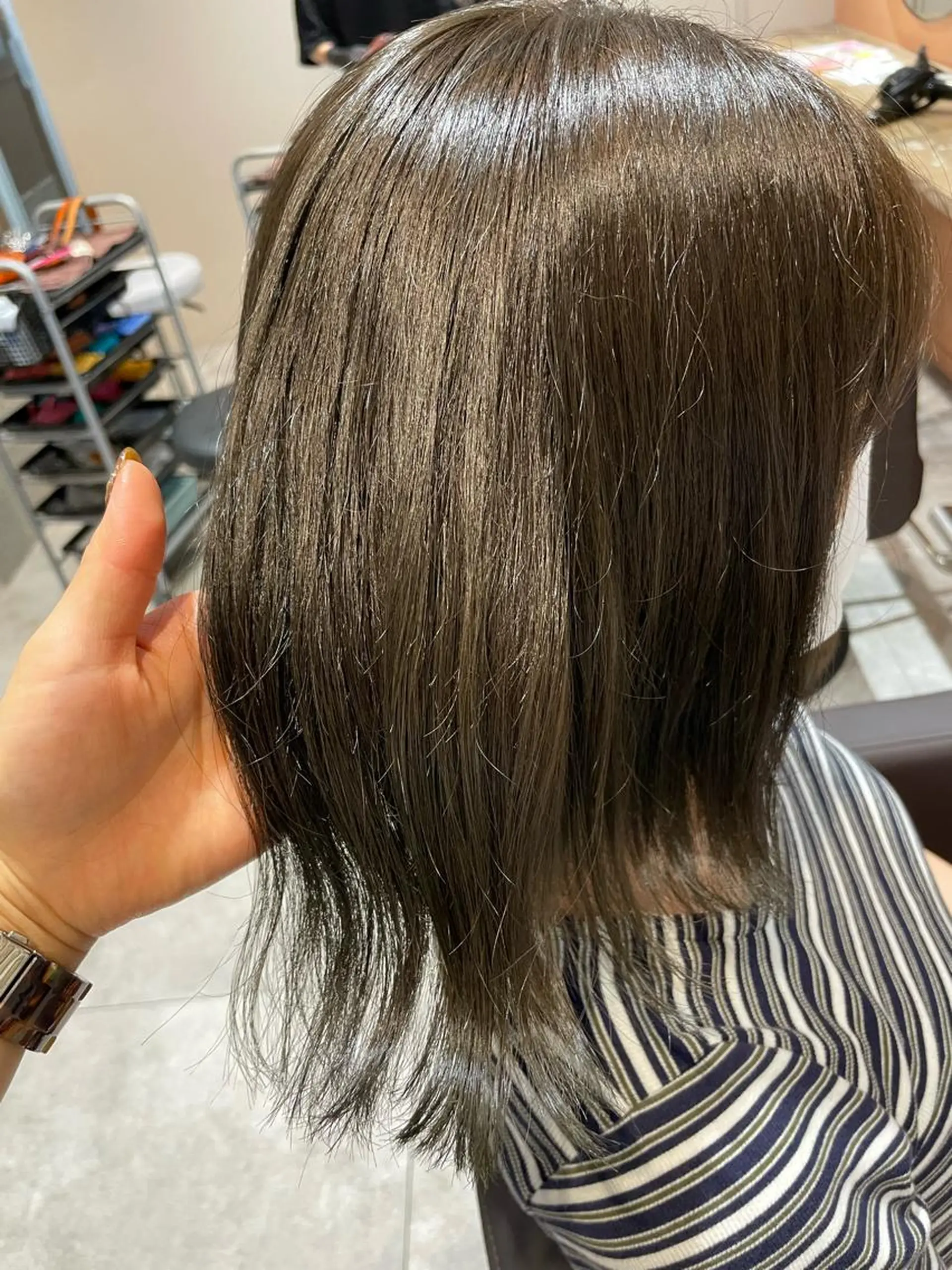 ミディアム カラー グレージュ オリーブグレージュ オリーブグレー 💐パーソナルカラー /市橋加菜💐のヘアスタイル