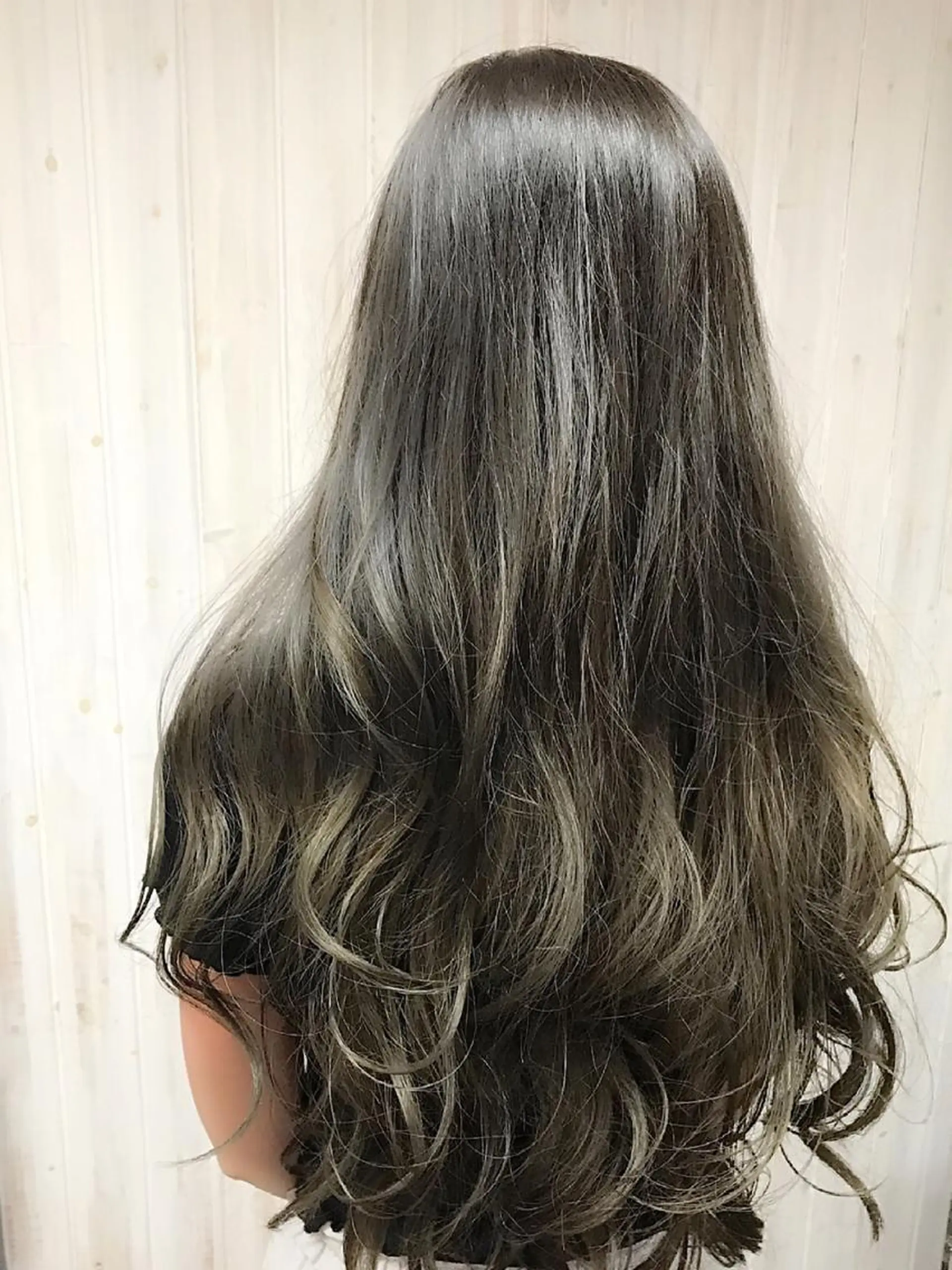 ロング カラー 吉祥寺aivee 若手注目スタッフのヘアスタイル