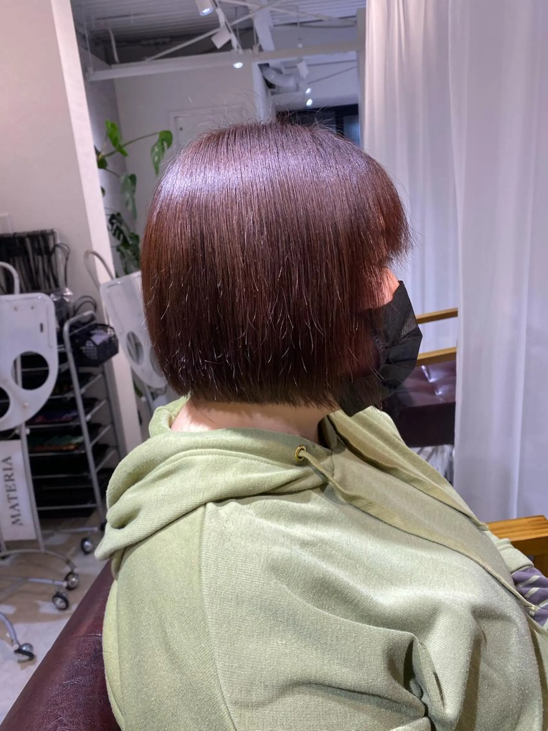 ショート カラー ボブ カット ヘアカラー トリートメント 縮毛矯正とレイヤー カット/杉村凜汰郎のヘアスタイル