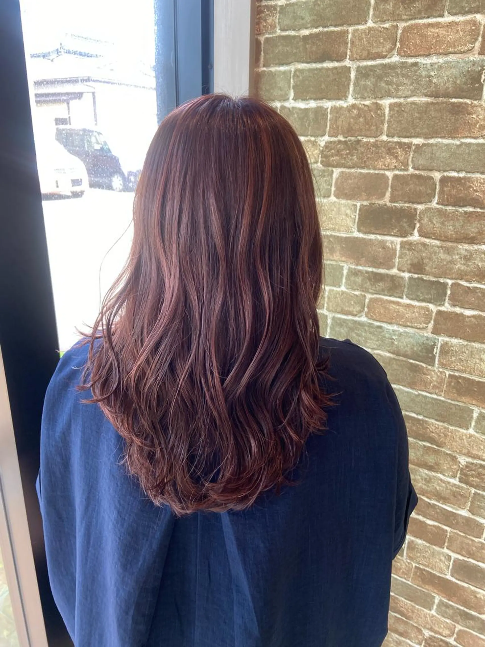 セミロング カラー ハイライトカラー ピンクカラー ハイライト 小林 亜紀のヘアスタイル