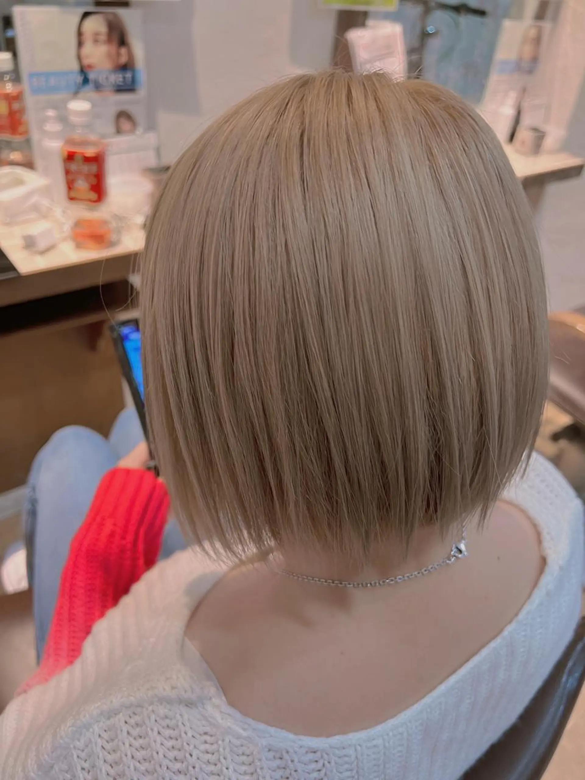 ショート カラー 髪質改善TR特化 副店長 坂田一樹】のヘアスタイル