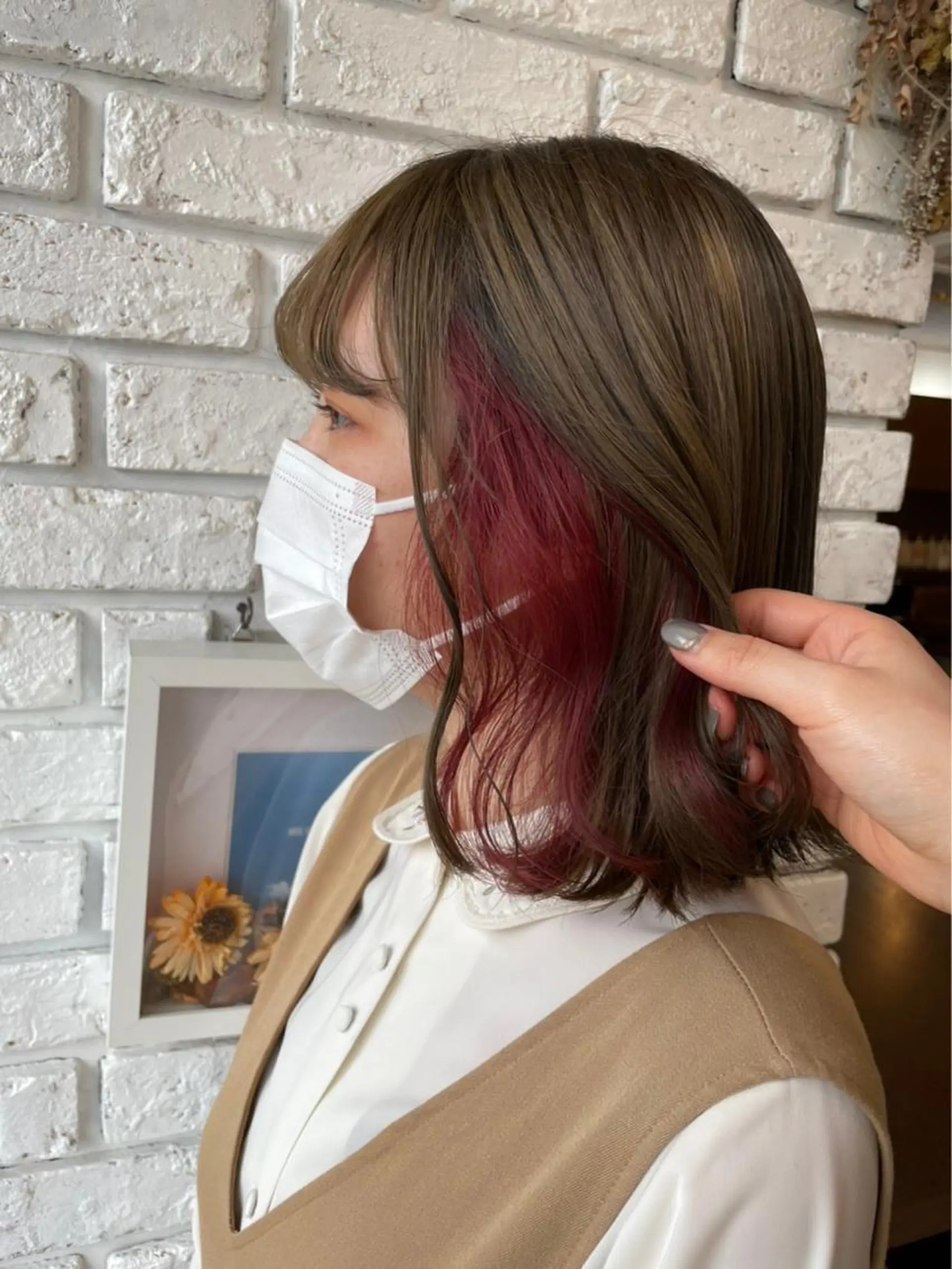 ミディアム カラー ヘアアレンジ アッシュ ベージュカラー インナーカラー ピンクカラー イワタ マハ/ minim hairのヘアスタイル