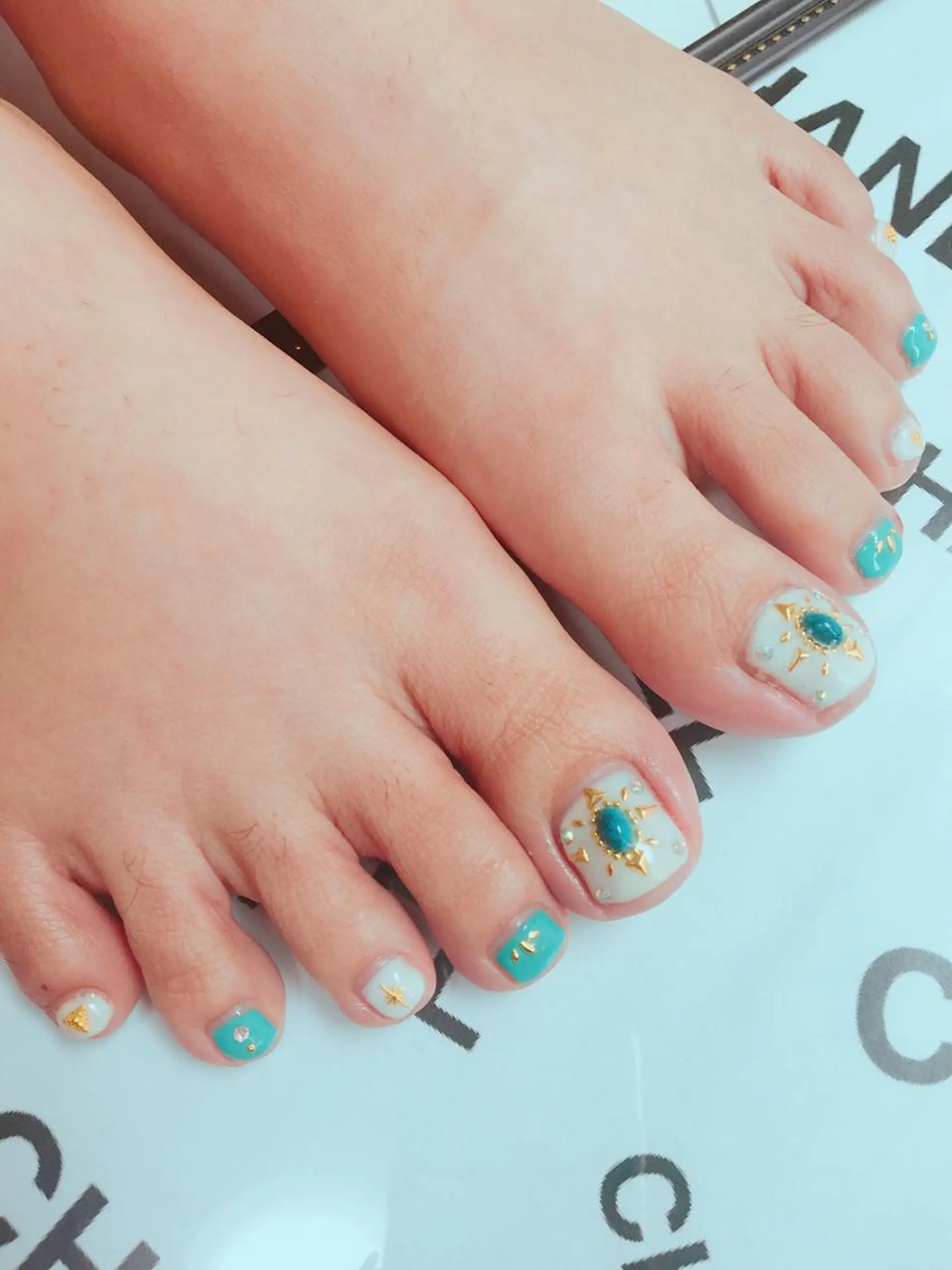 ネイル フットネイル ulu nailのネイルデザイン