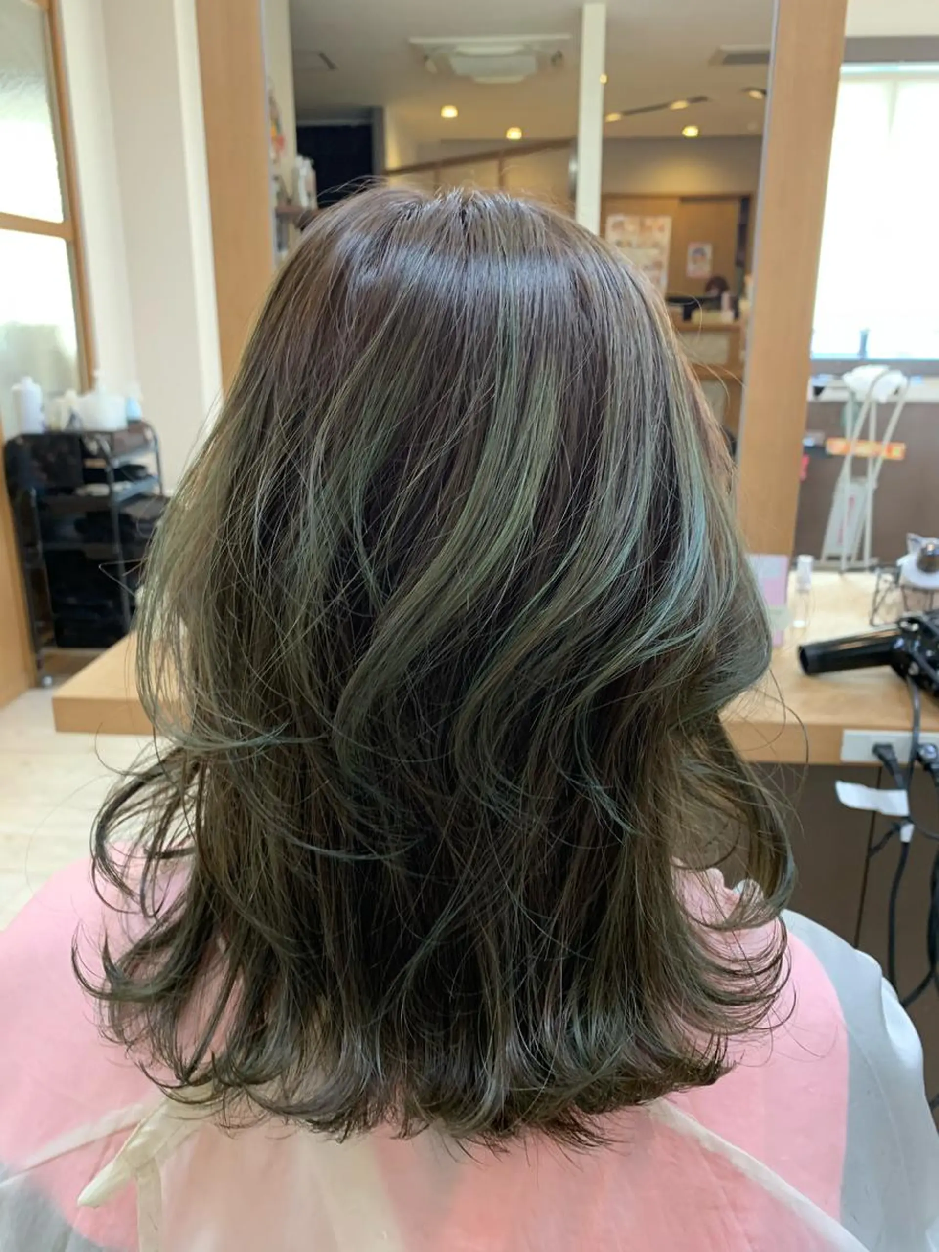 セミロング カラー カット ヘアカラー トリートメント Lien 深井店のヘアスタイル