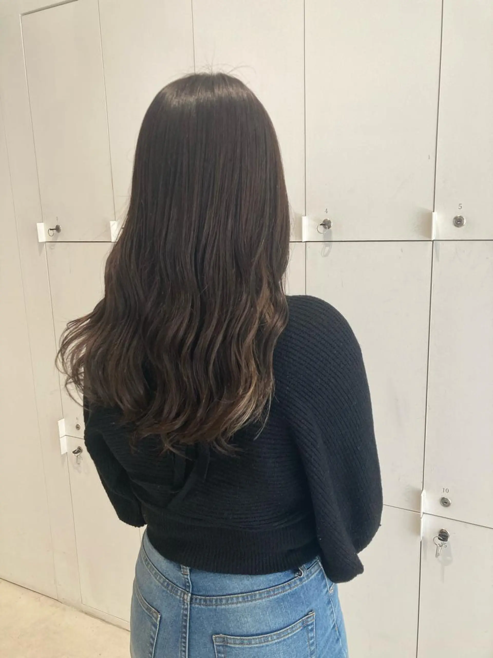 ロング カラー グレージュ ヘアカラー 透明感カラー🫧 nanohaのヘアスタイル