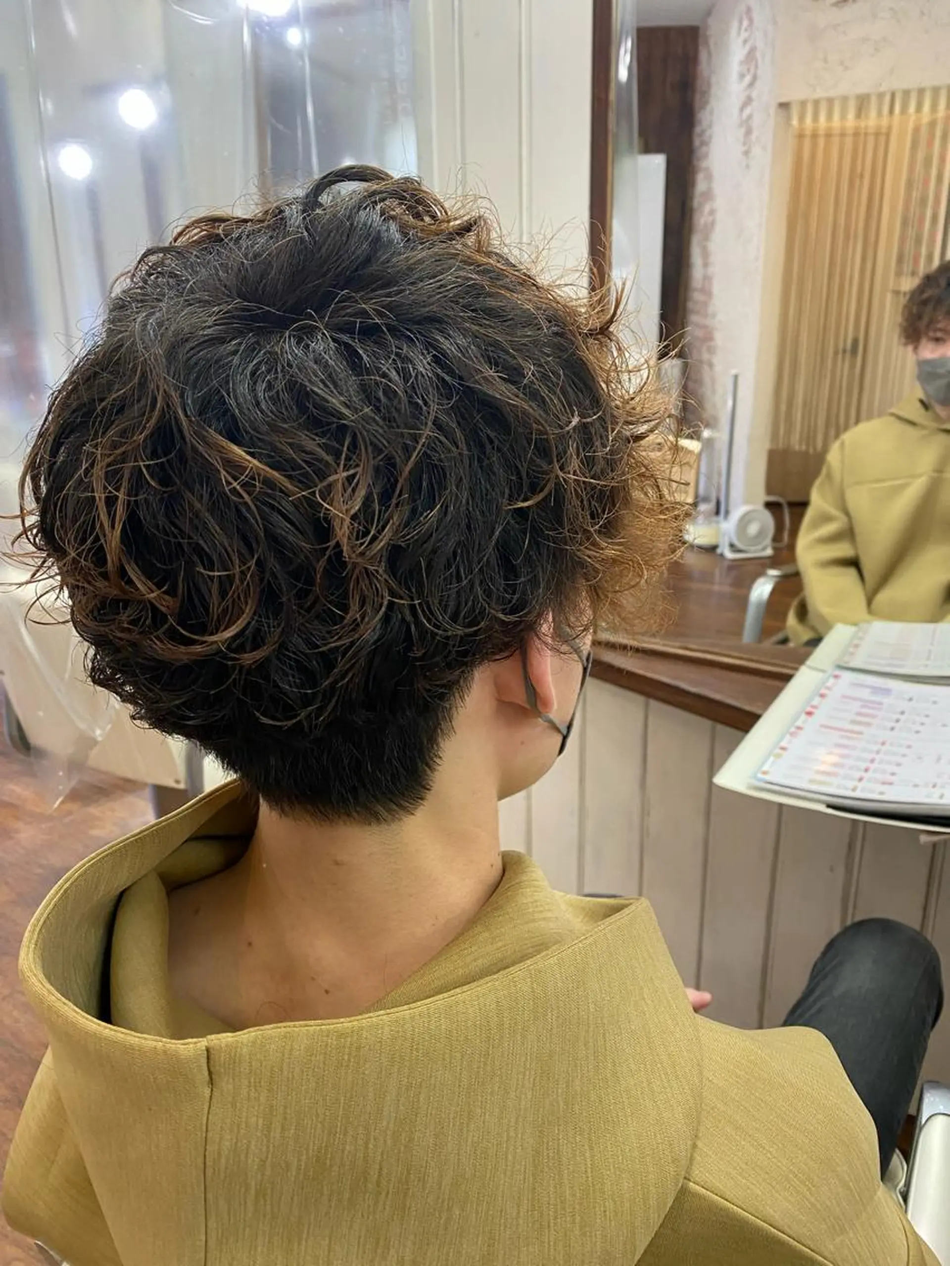 パーマ メンズ 石山 早のマツエク・マツパデザイン