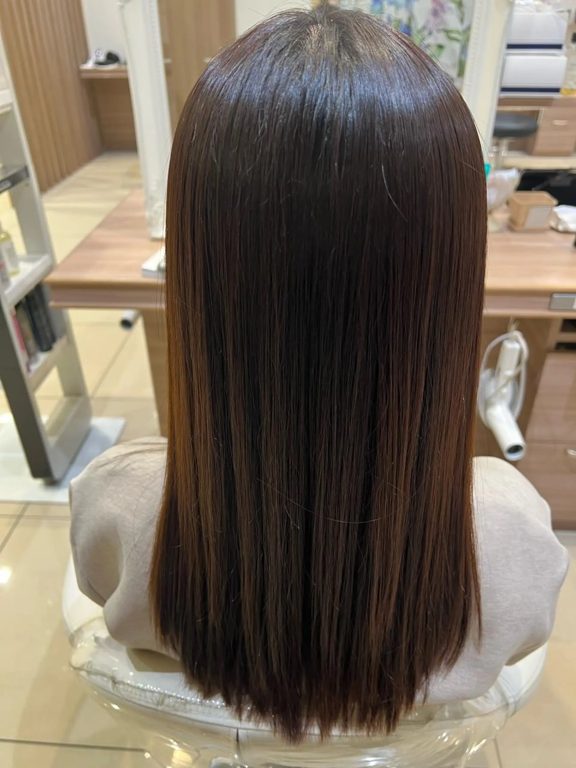 ロング まとまる艶髪艶カラー 🤍内田さわか🎀のヘアスタイル