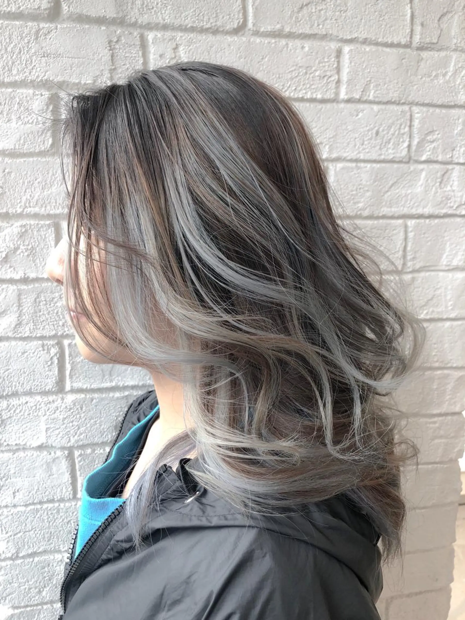 ミディアム カラー バレイヤージュ レイヤーカット 【透明感、艶髪】西村 有司のヘアスタイル