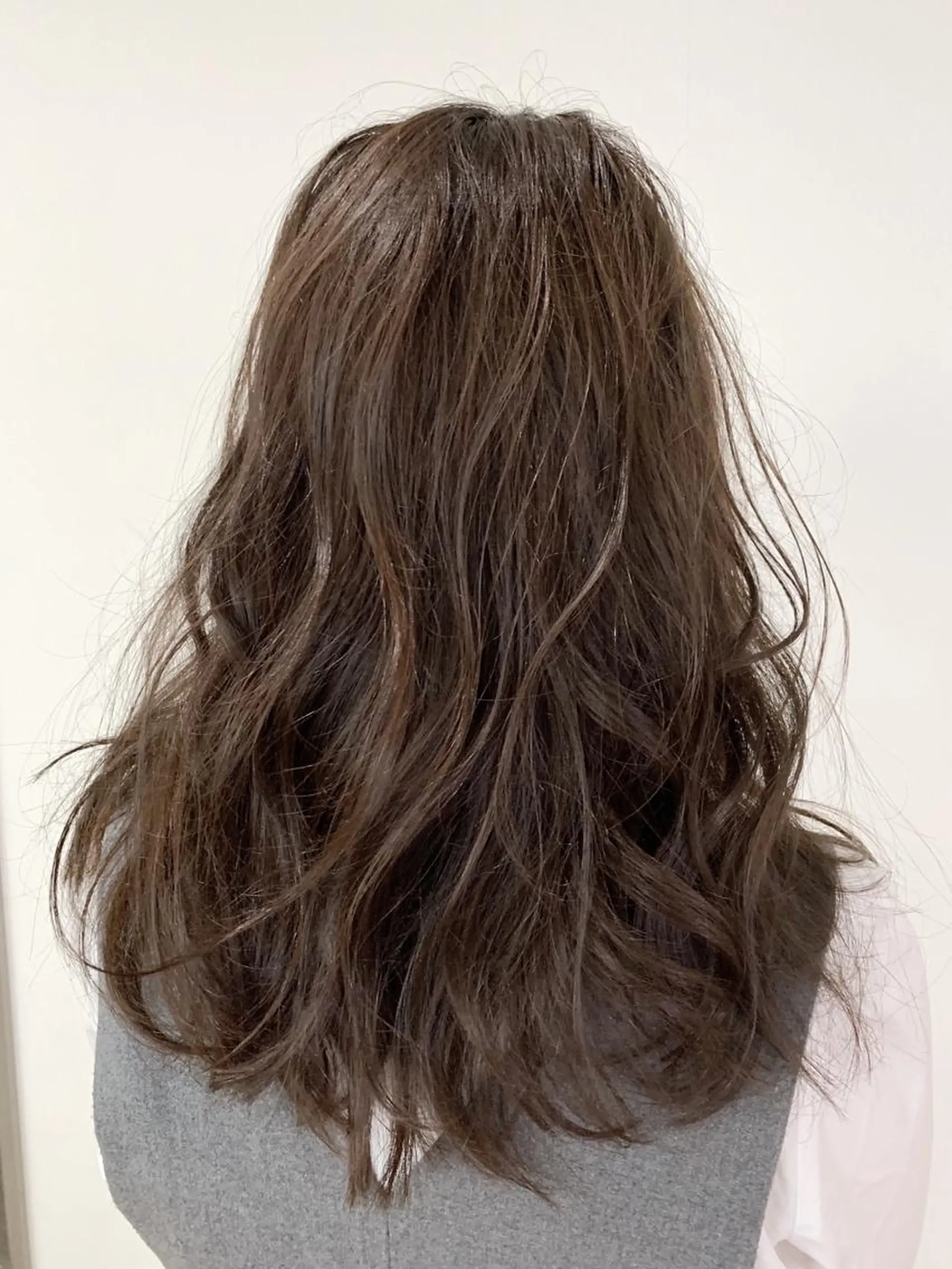 ロング カラー ブラウンカラー ショコラブラウン ヘアカラー 佐藤 美紅のヘアスタイル