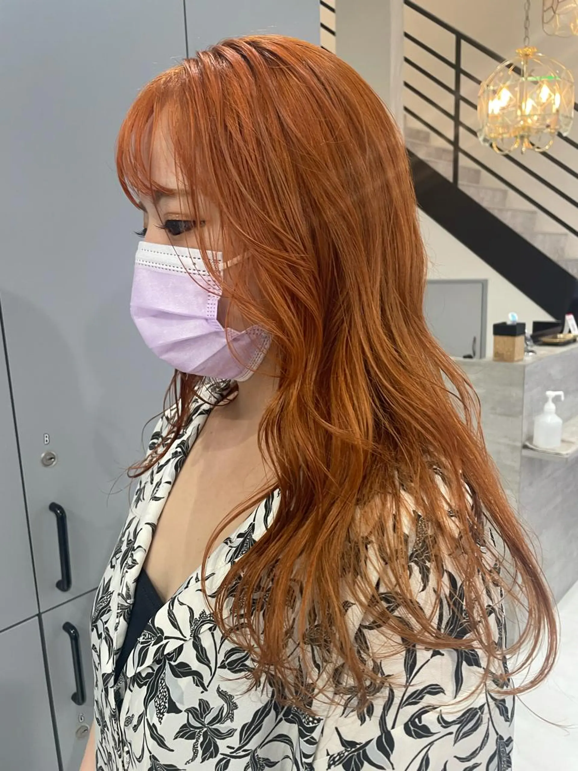 ロング カラー ブリーチ オレンジ カット ヘアカラー トリートメント 狩野 羅夢のヘアスタイル