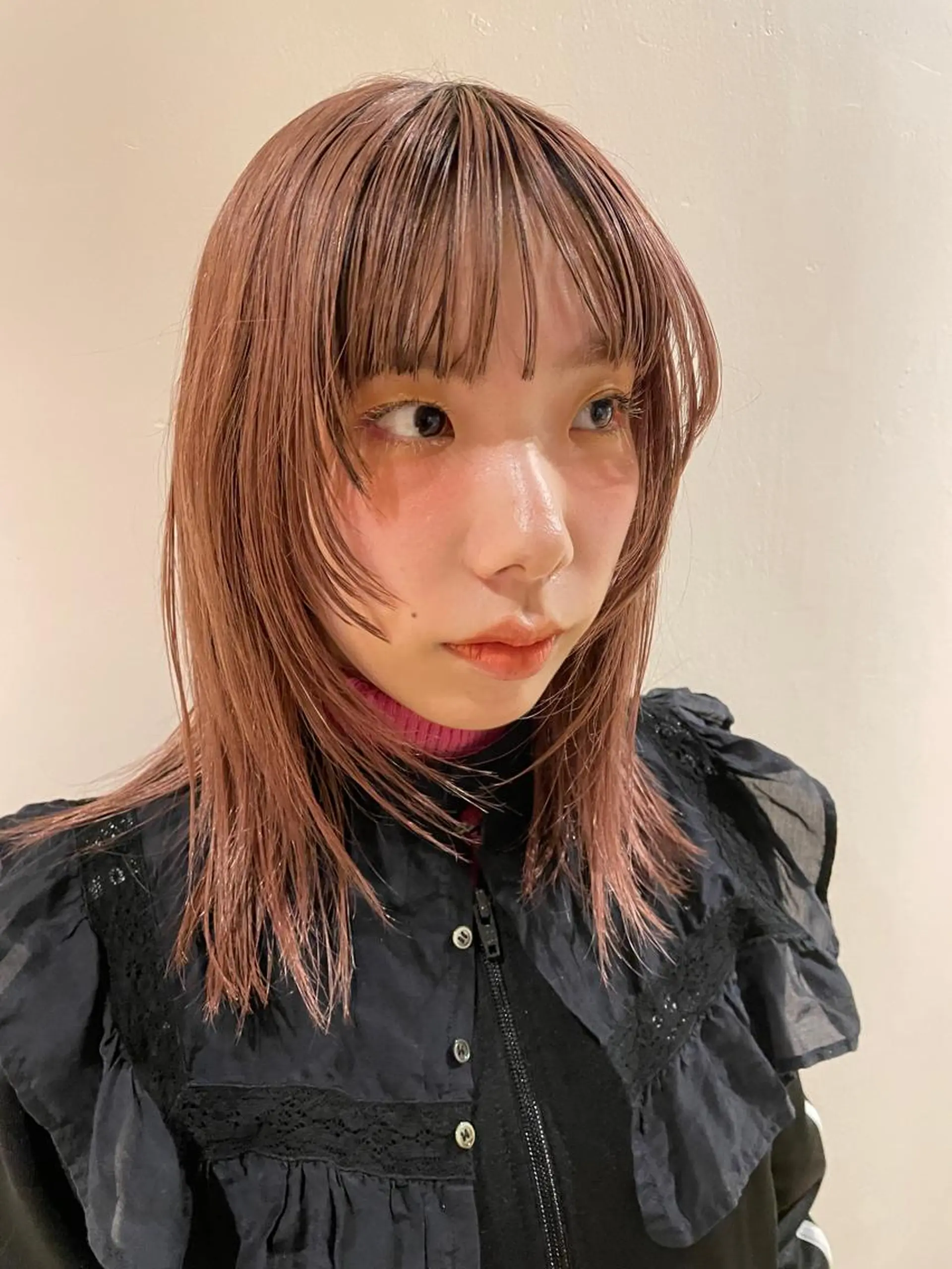 ミディアム ROUTE KOUTAのヘアスタイル