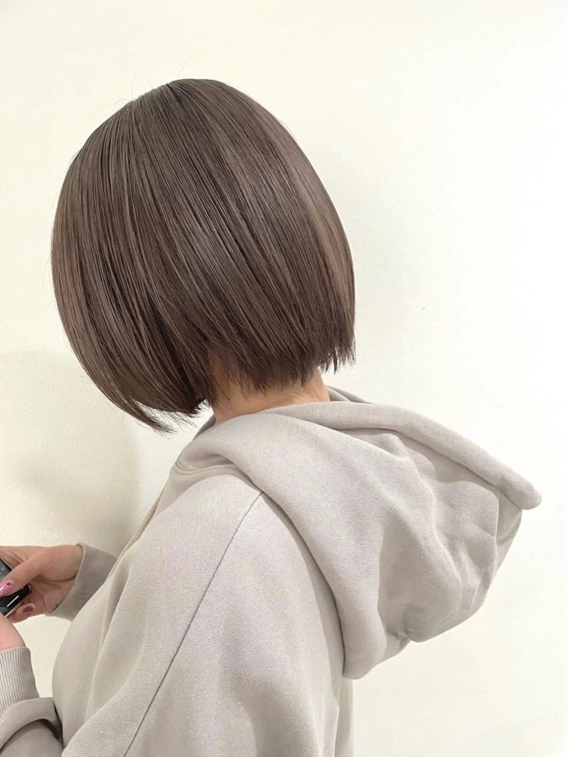 ショート カラー 金井愛華 【monolith】のヘアスタイル