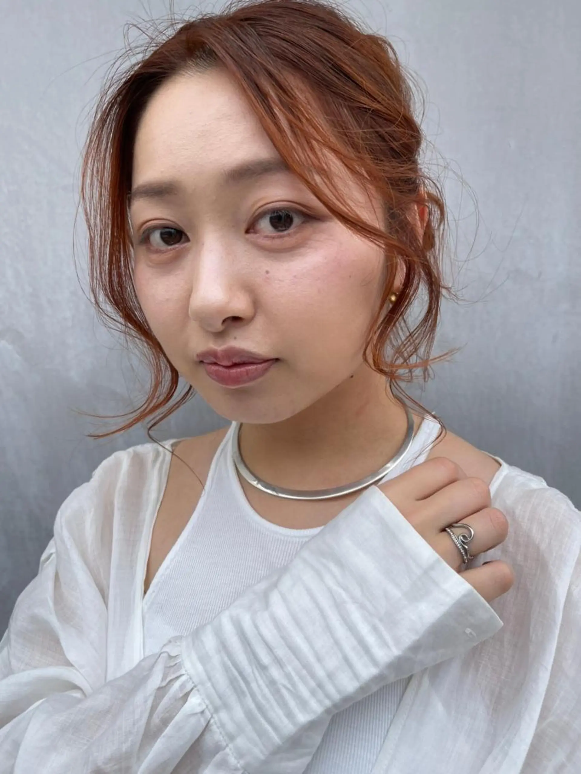 ミディアム カラー パーマ アディクシーカラー ブリーチ ブロンド ブルーカラー ハイライトカラー CEINE PATHのヘアスタイル