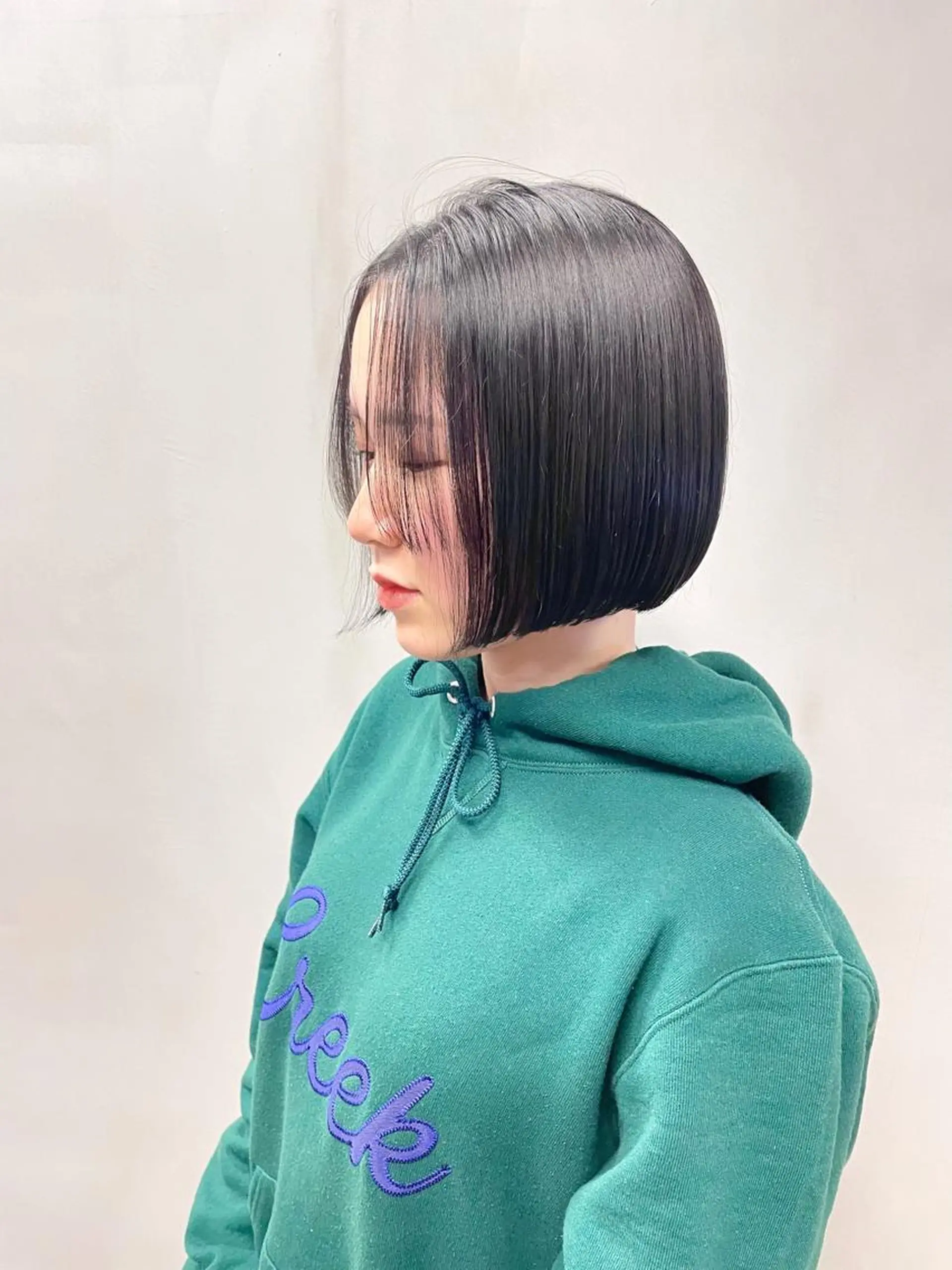 ミディアム カラー パーマ ヘアアレンジ メンズ キッズ ネイル マツエク・マツパ アイブロウ 透明感カラー カット ヘアカラー トリートメント tatsumi/ボブ ウルフ/レイヤーのヘアスタイル
