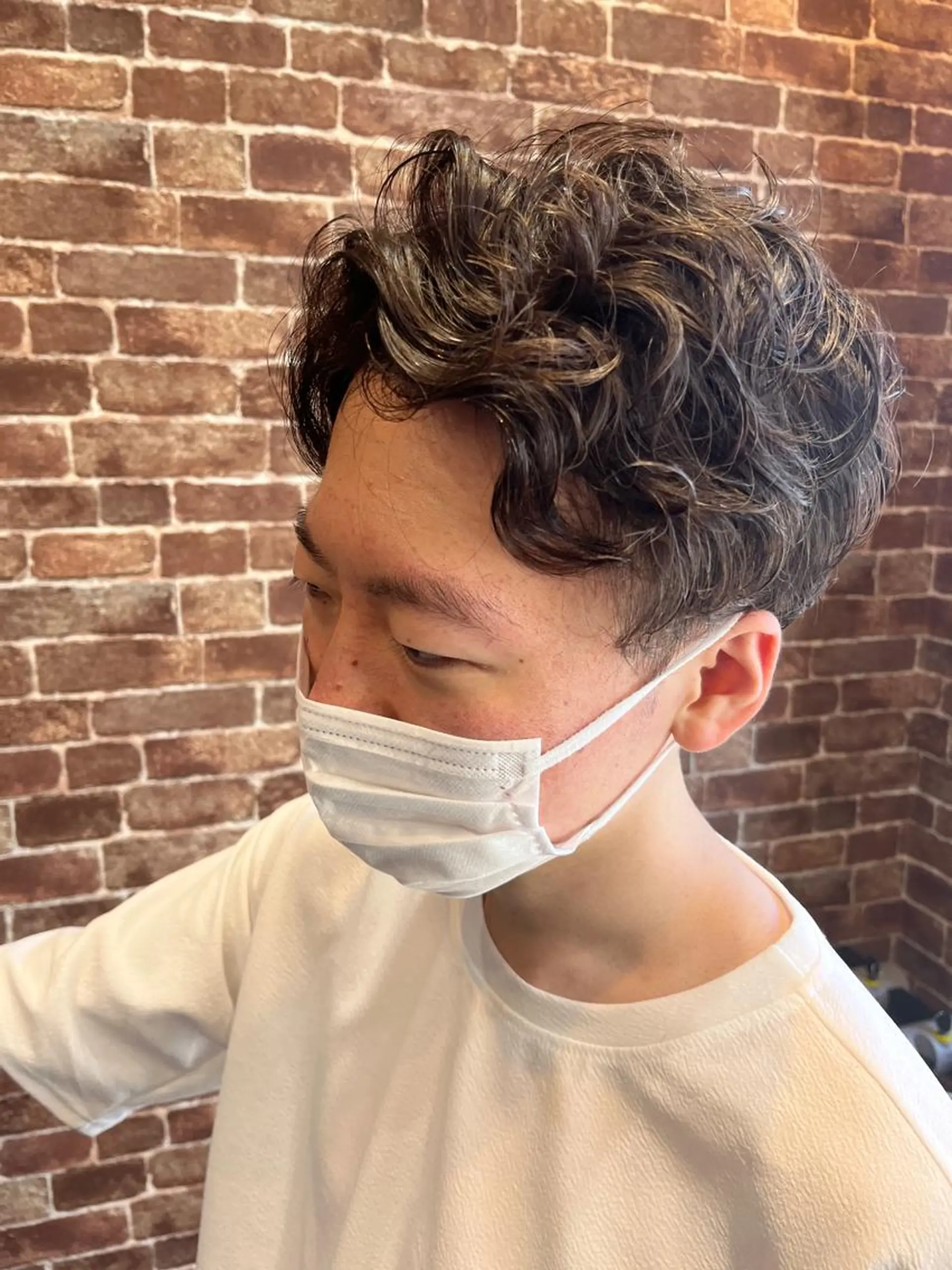 ショート カラー パーマ ヘアアレンジ メンズ キッズ ネイル マツエク・マツパ アイブロウ メンズハイライト メンズ就活ヘア メンズパーマ 透明感カラー ハイライトカラー カット パーマ 久木原 ゆりのヘアスタイル