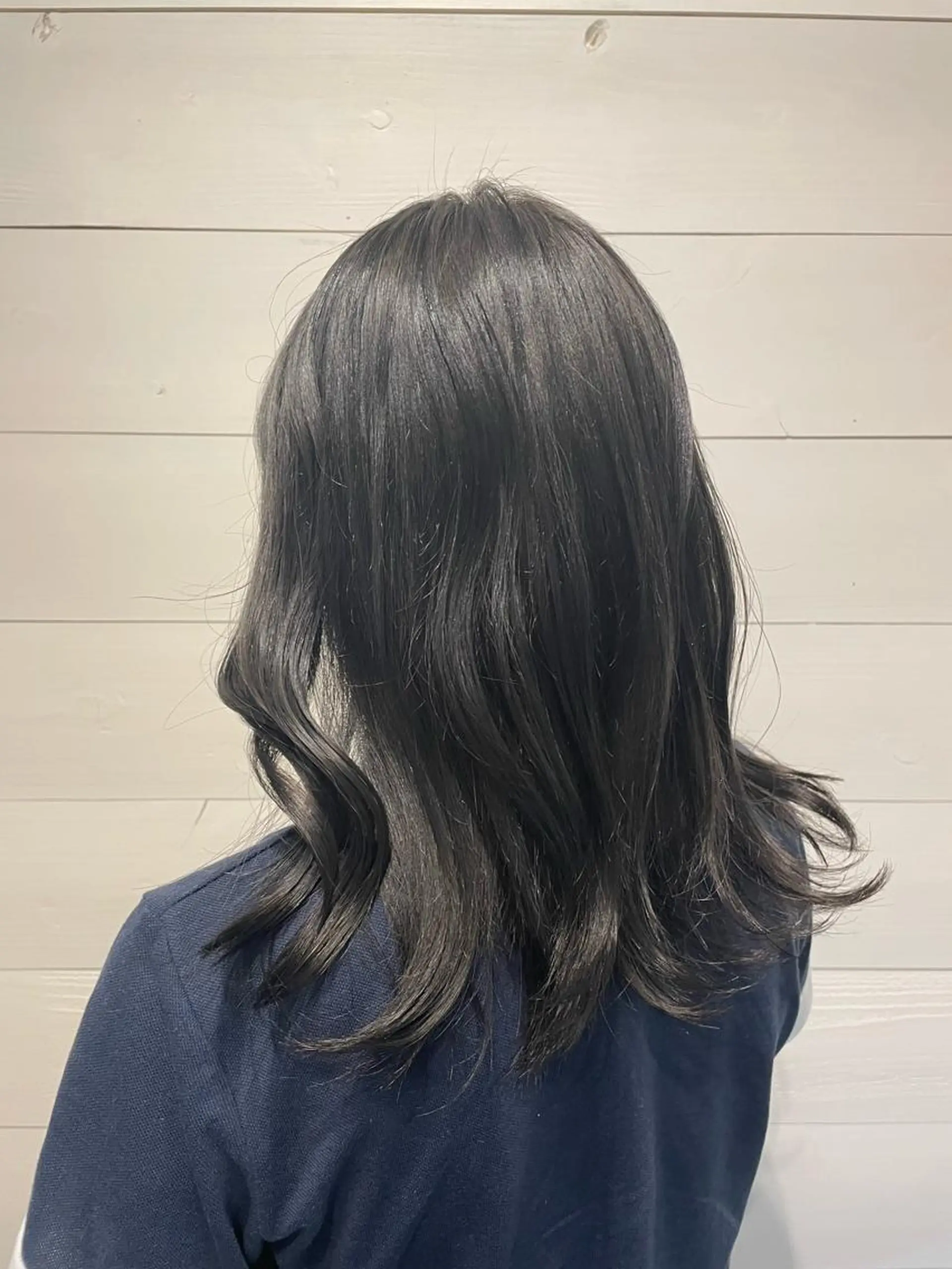 ミディアム カラー 艶カラー｜透明感 カラー｜レイヤーのヘアスタイル