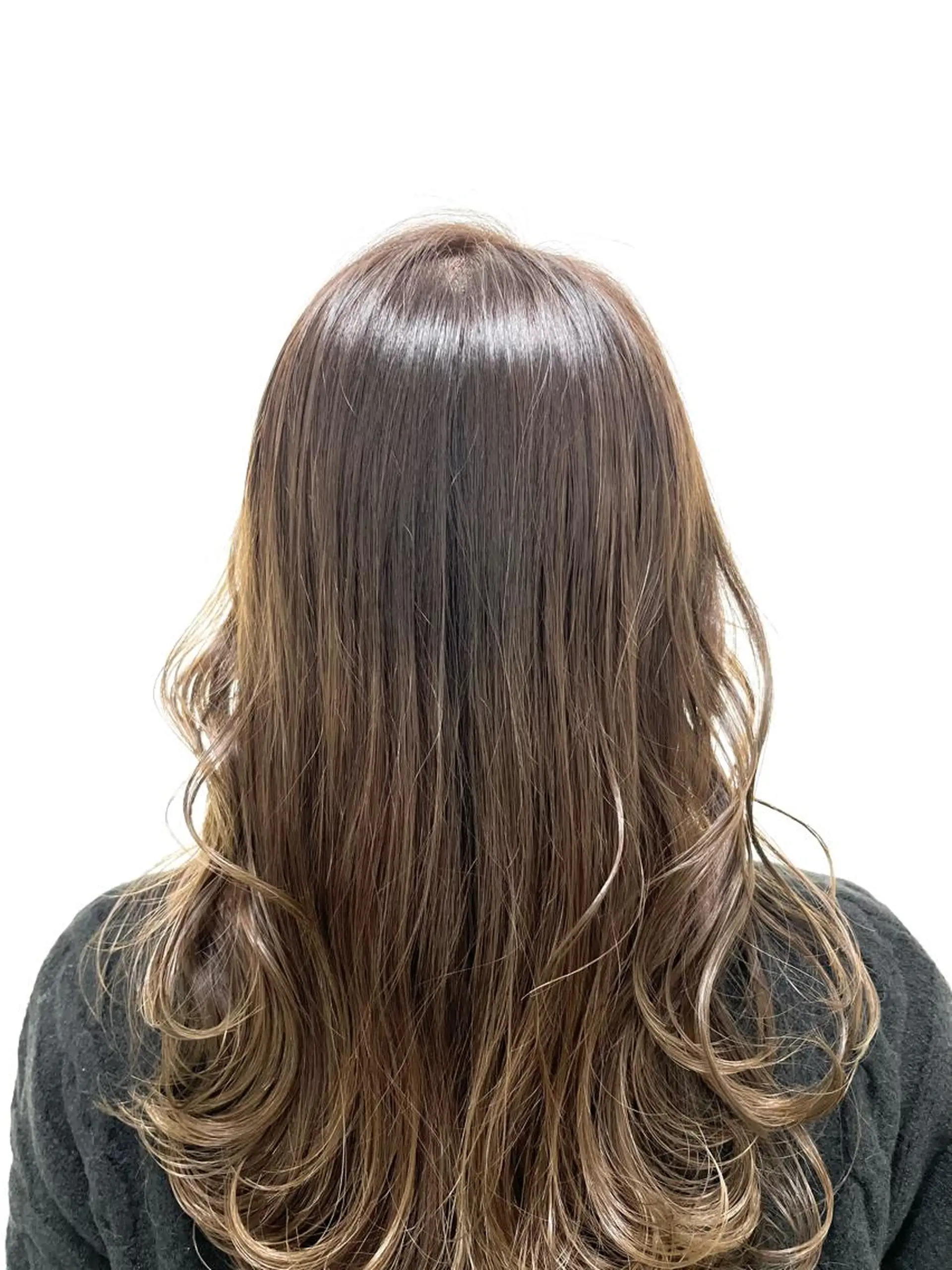 ミディアム カラー パーマ 新宿/小顔レイヤー/ 顔まわり/西慶太朗のヘアスタイル