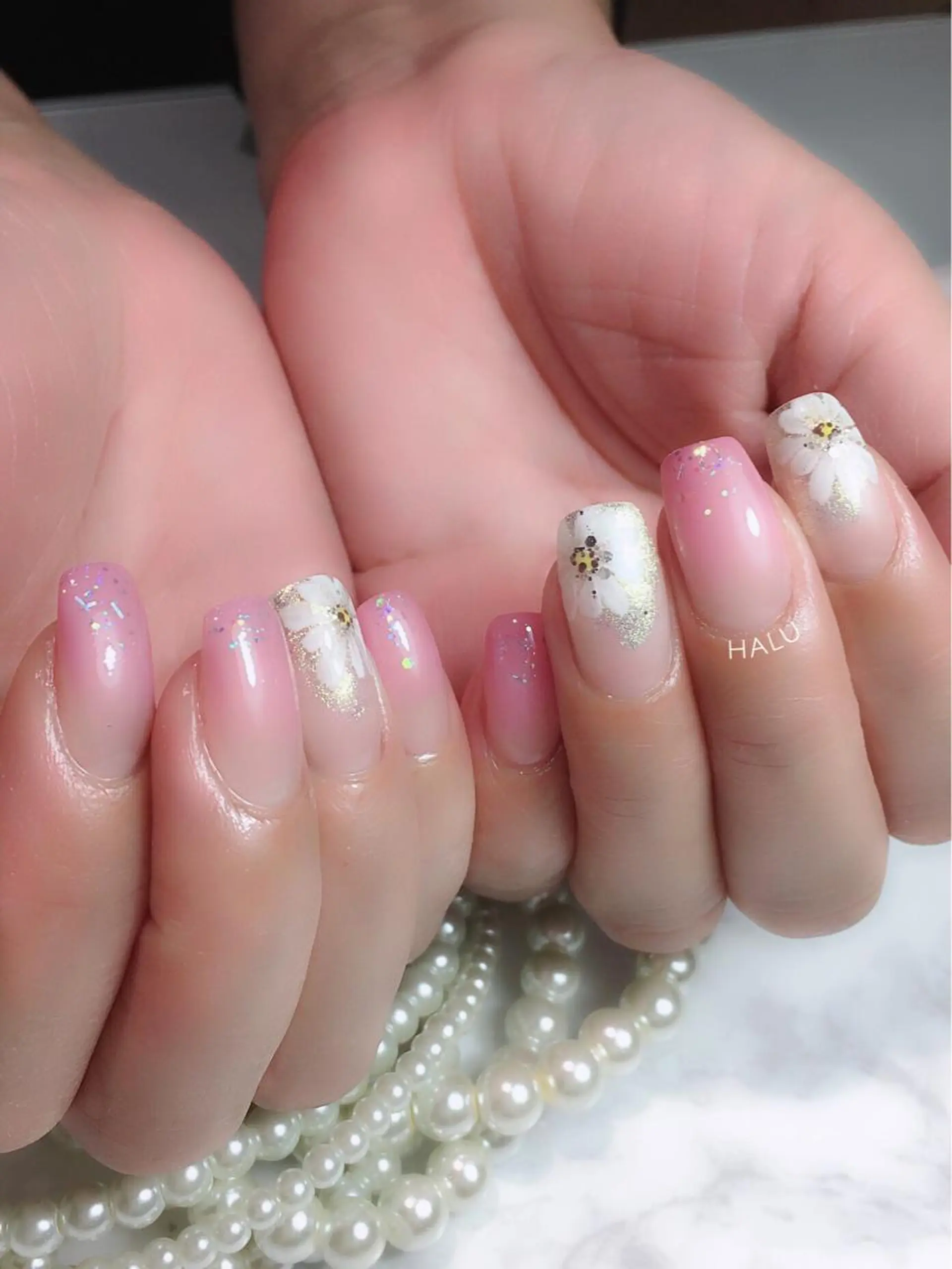 ネイル アートネイル フラワーネイル ガーリー 春ネイル ストーンネイル HALU ハルのネイルデザイン