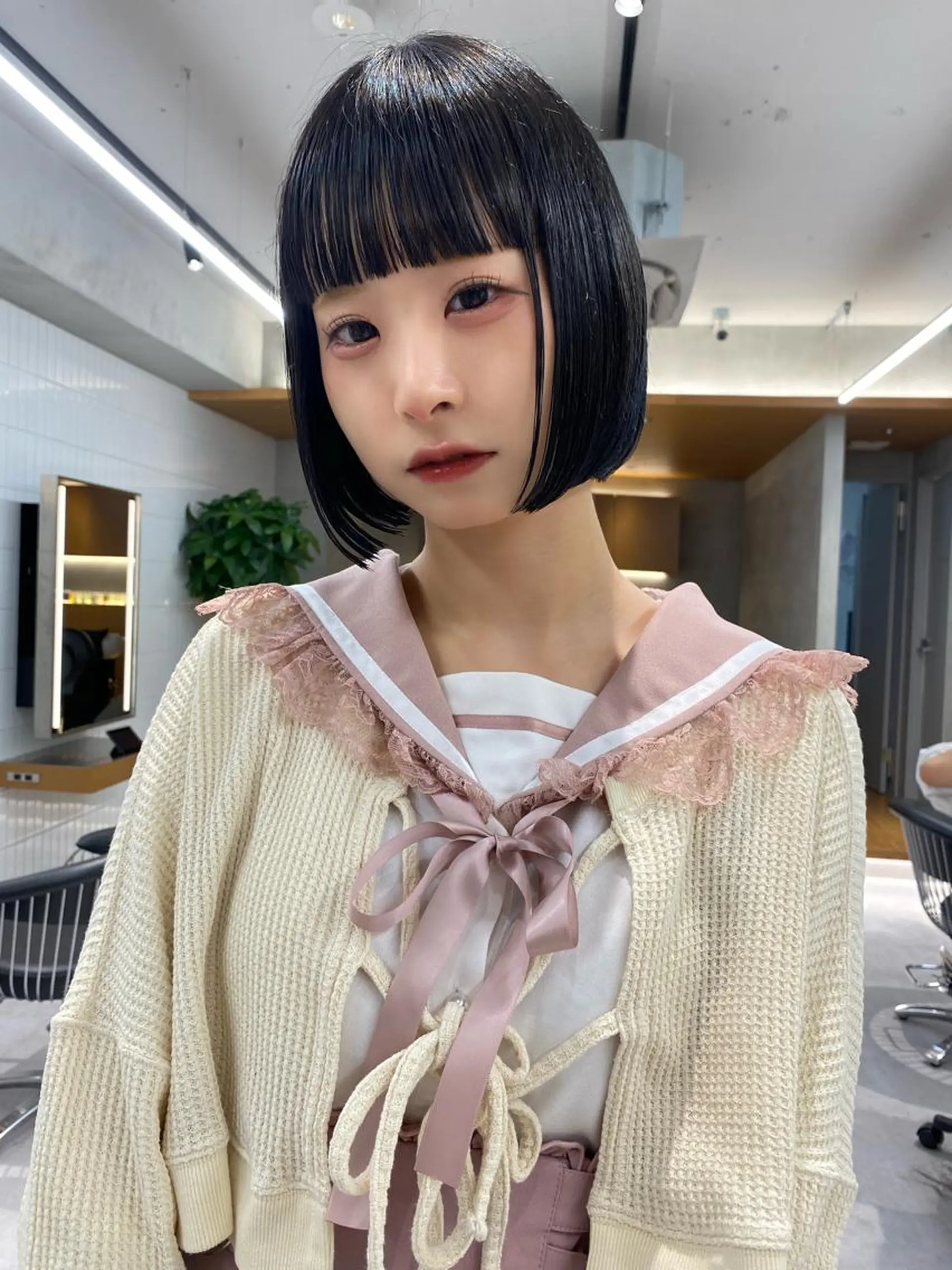 ショート カラー カット センターパート/ 暖色カラーayuのヘアスタイル