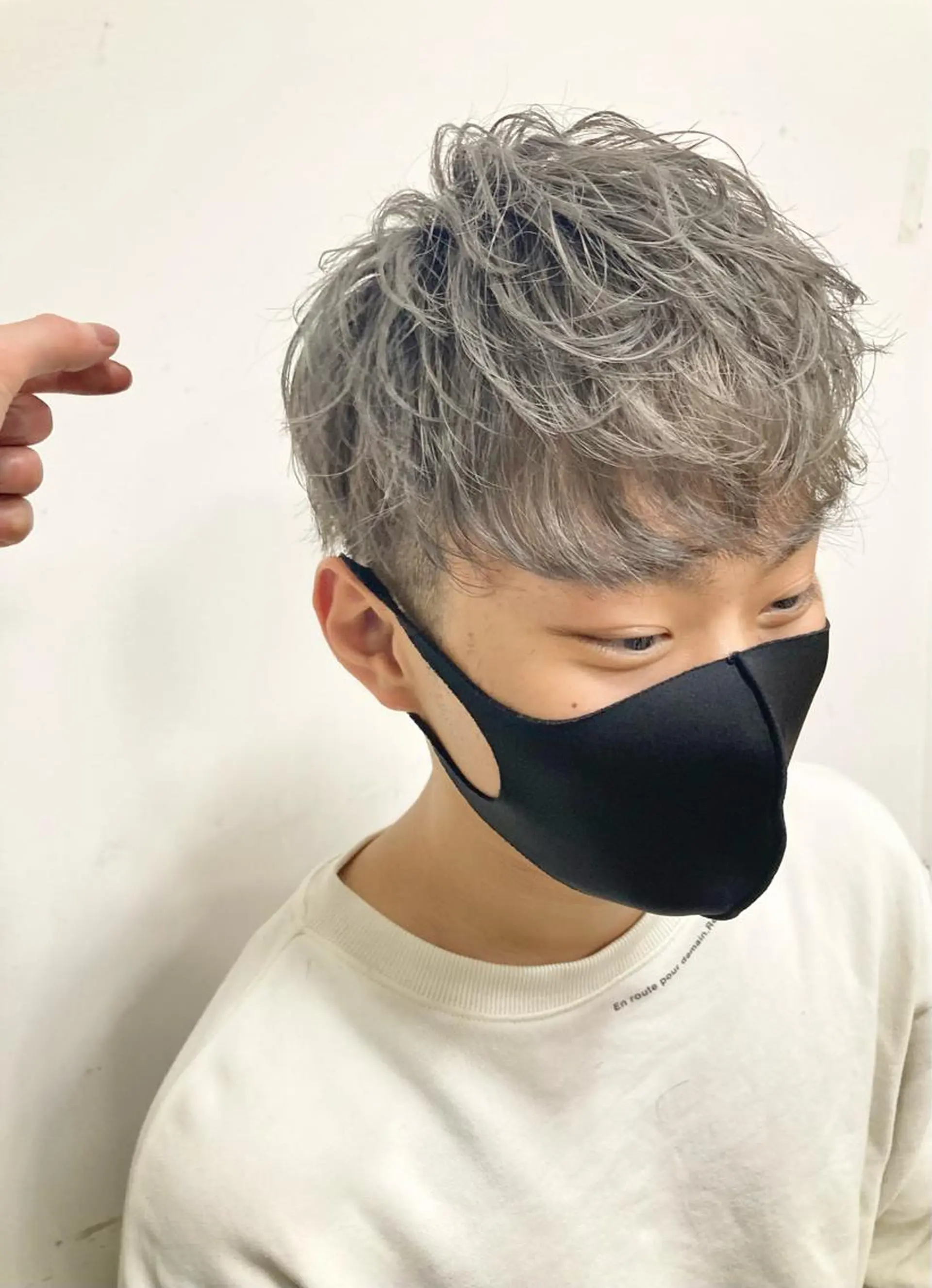 ショート メンズ メンズブリーチ SCENEbyRAD helmのヘアスタイル