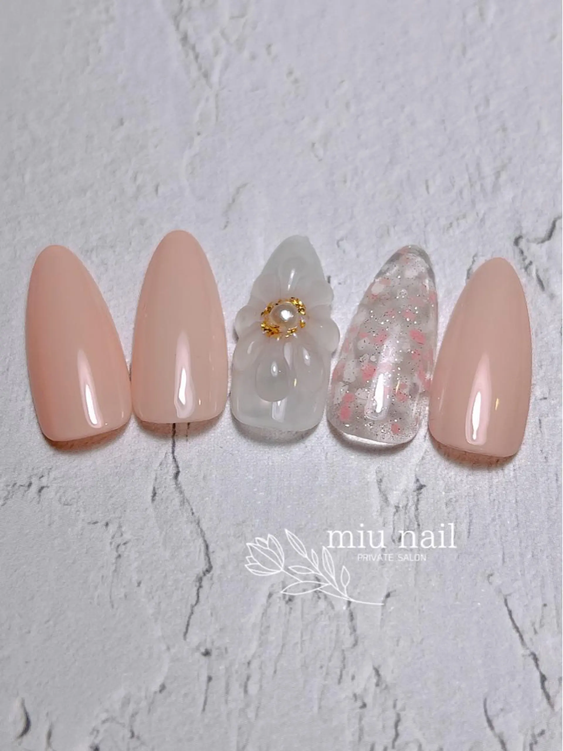 ネイル 杉本 孝美のネイルデザイン