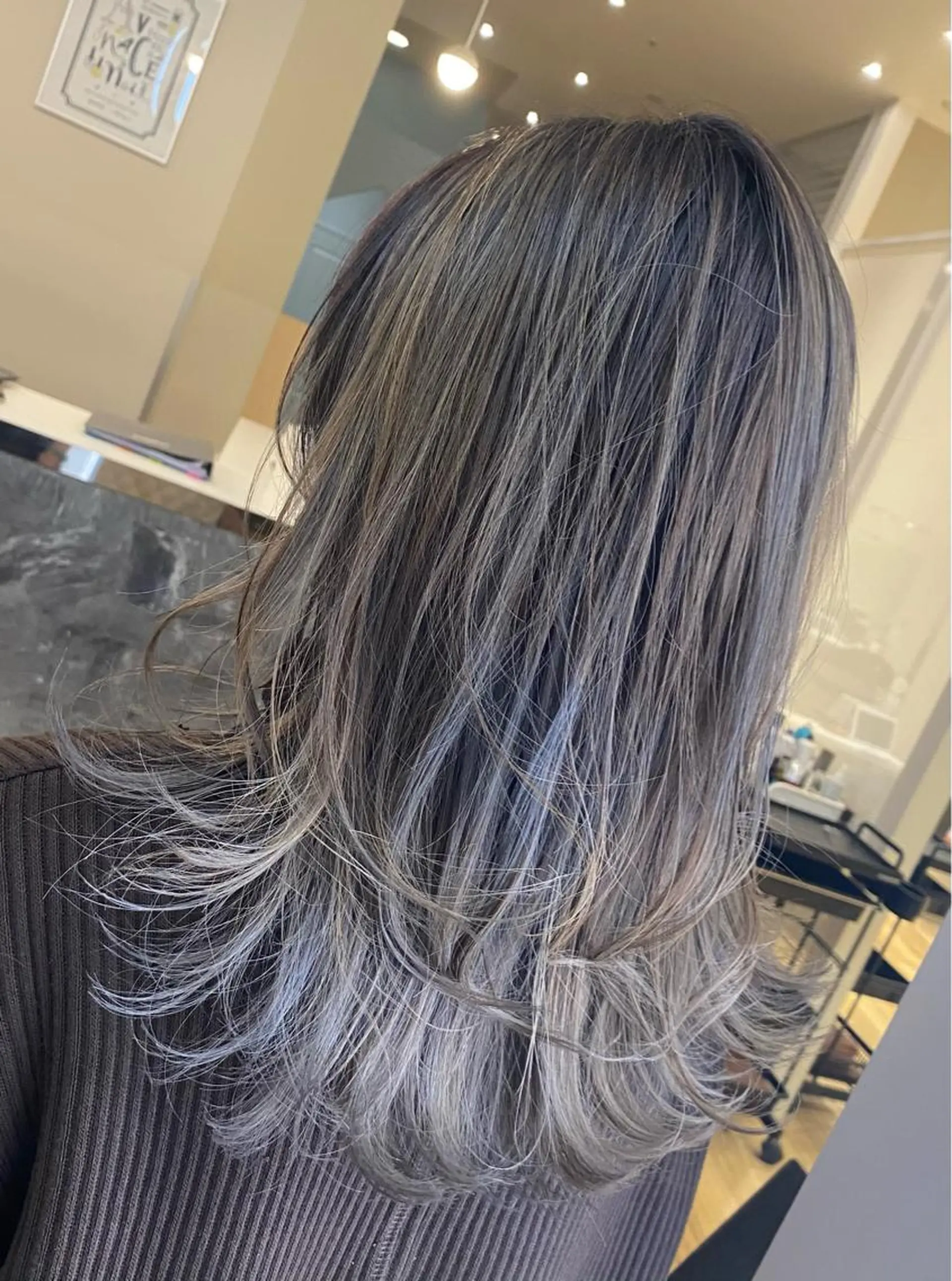 セミロング カラー salowin梅田茶屋町suite所属・ハイトーンヘア/ 島崎　タクミのヘアスタイル