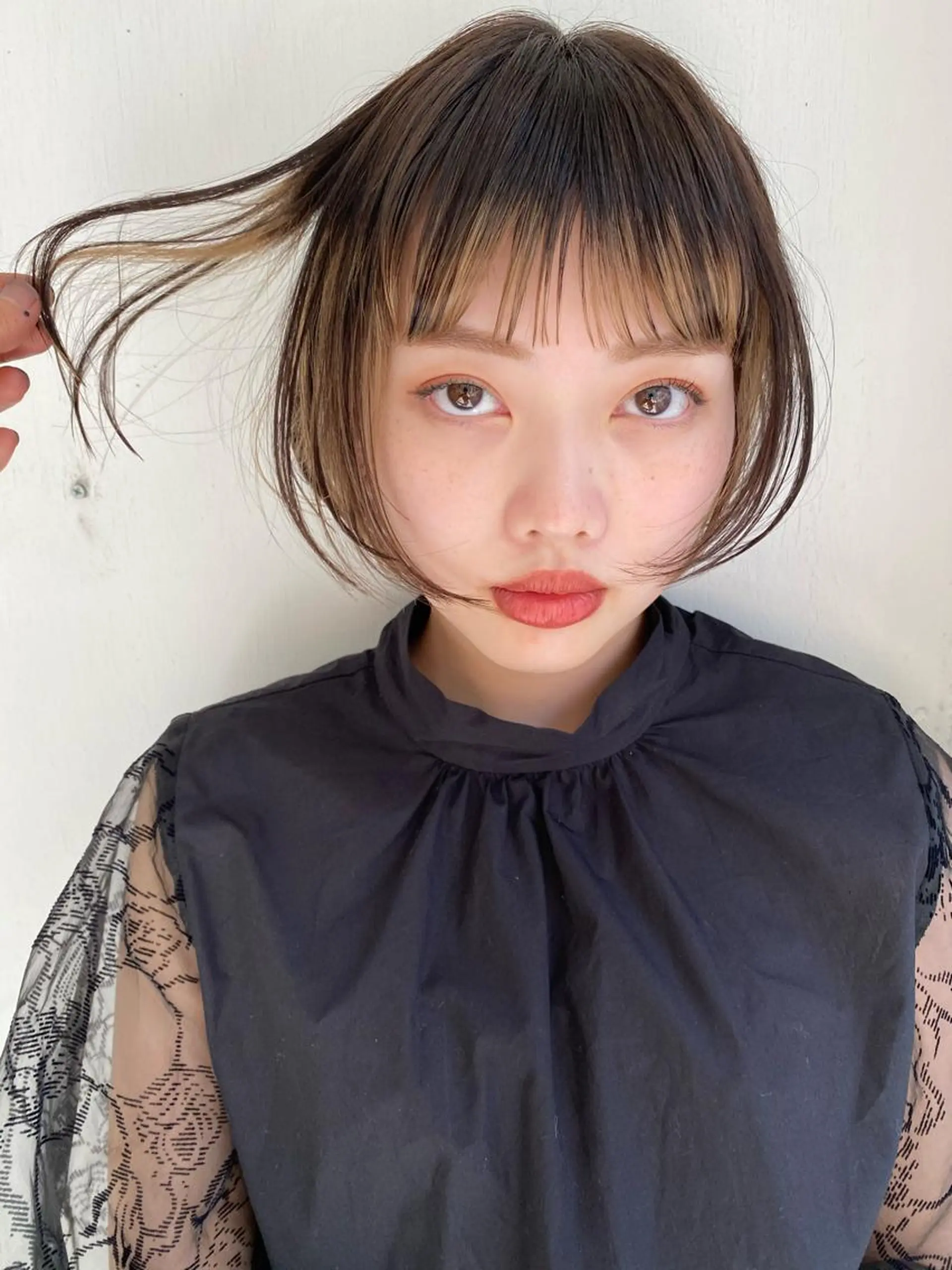 ショート カラー インナーカラー ボブ オン眉 hemm,hemm.所属・ミク/ 北参道/ショートのヘアスタイル