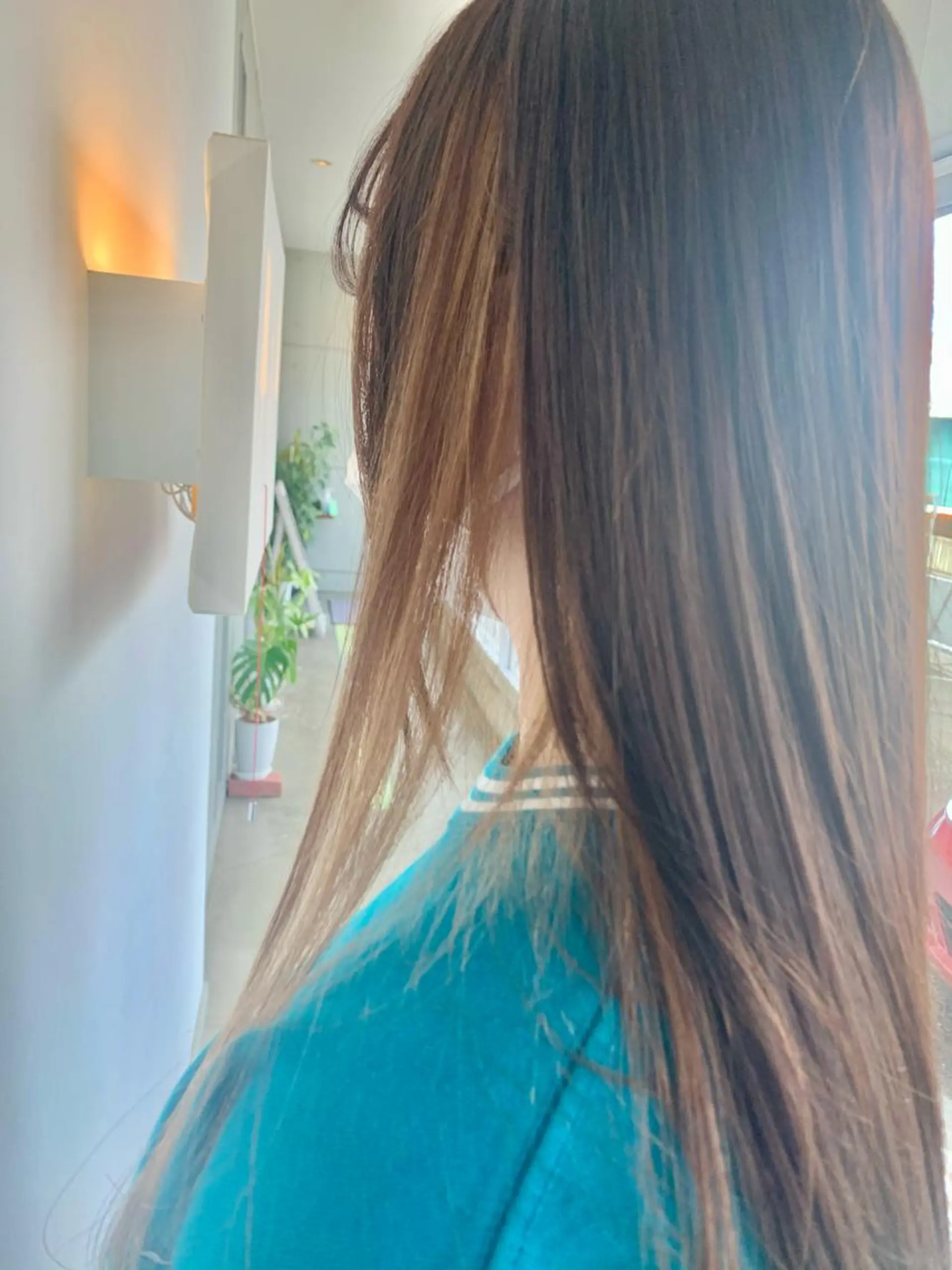 ミディアム おせ ちさとのヘアスタイル