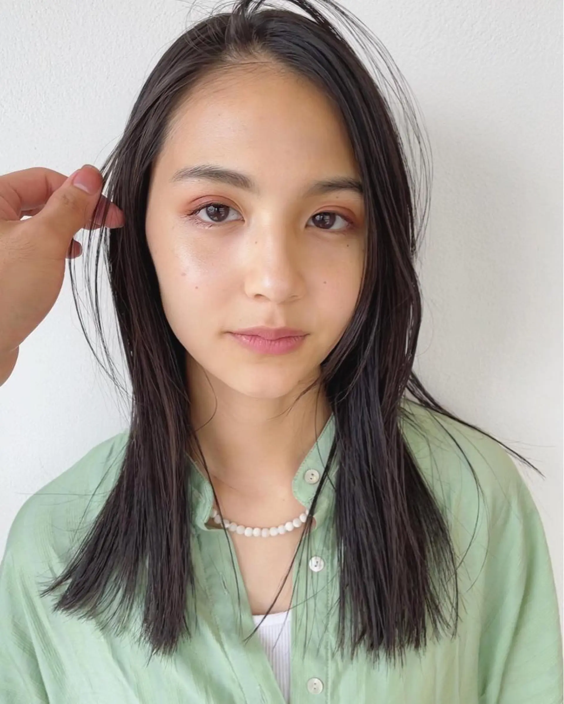 ミディアム カラー カット ヘアカラー トリートメント 村上雅人 ナチュラルモードのヘアスタイル