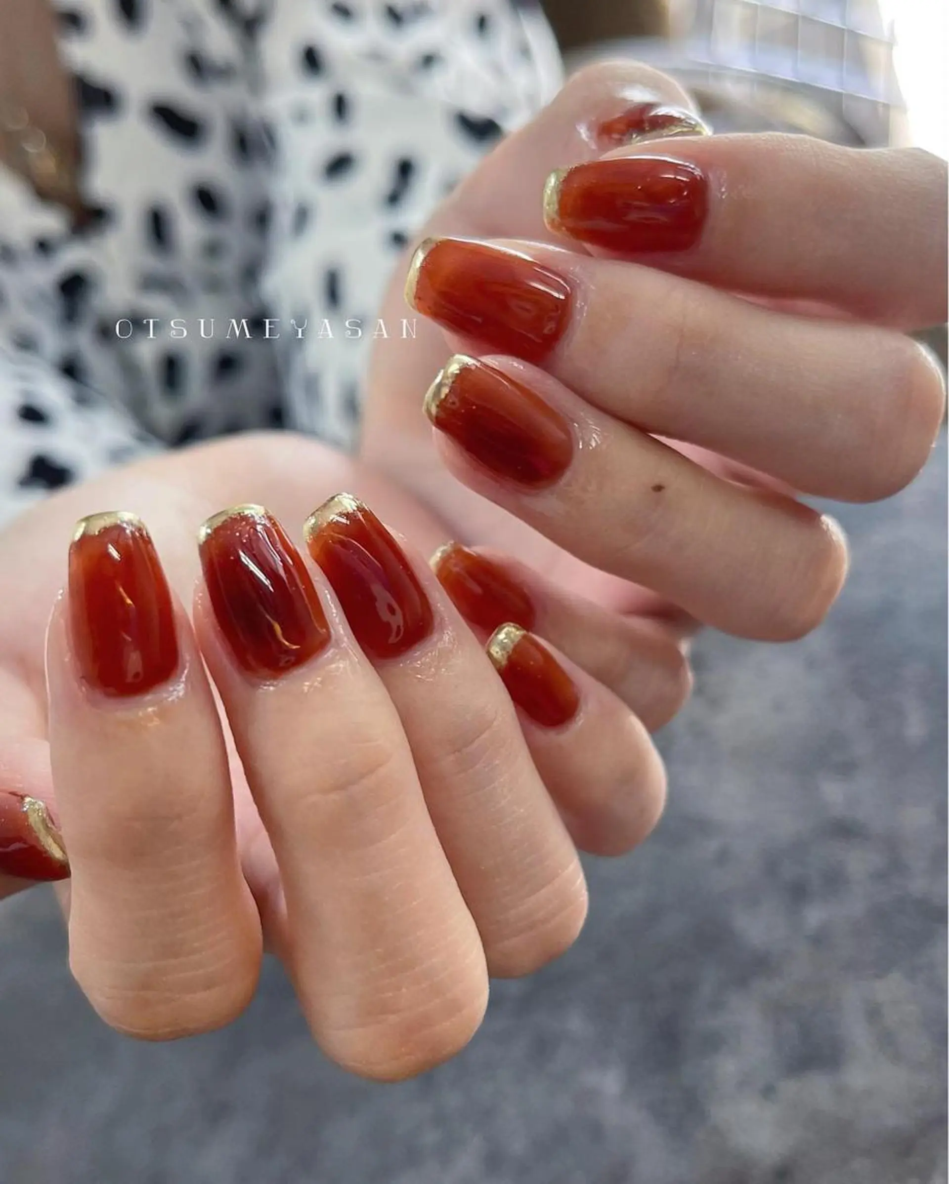 ネイル オーロラネイル べっ甲ネイル フレンチネイル ゴールド グラデーション わたなべ ちかのネイルデザイン