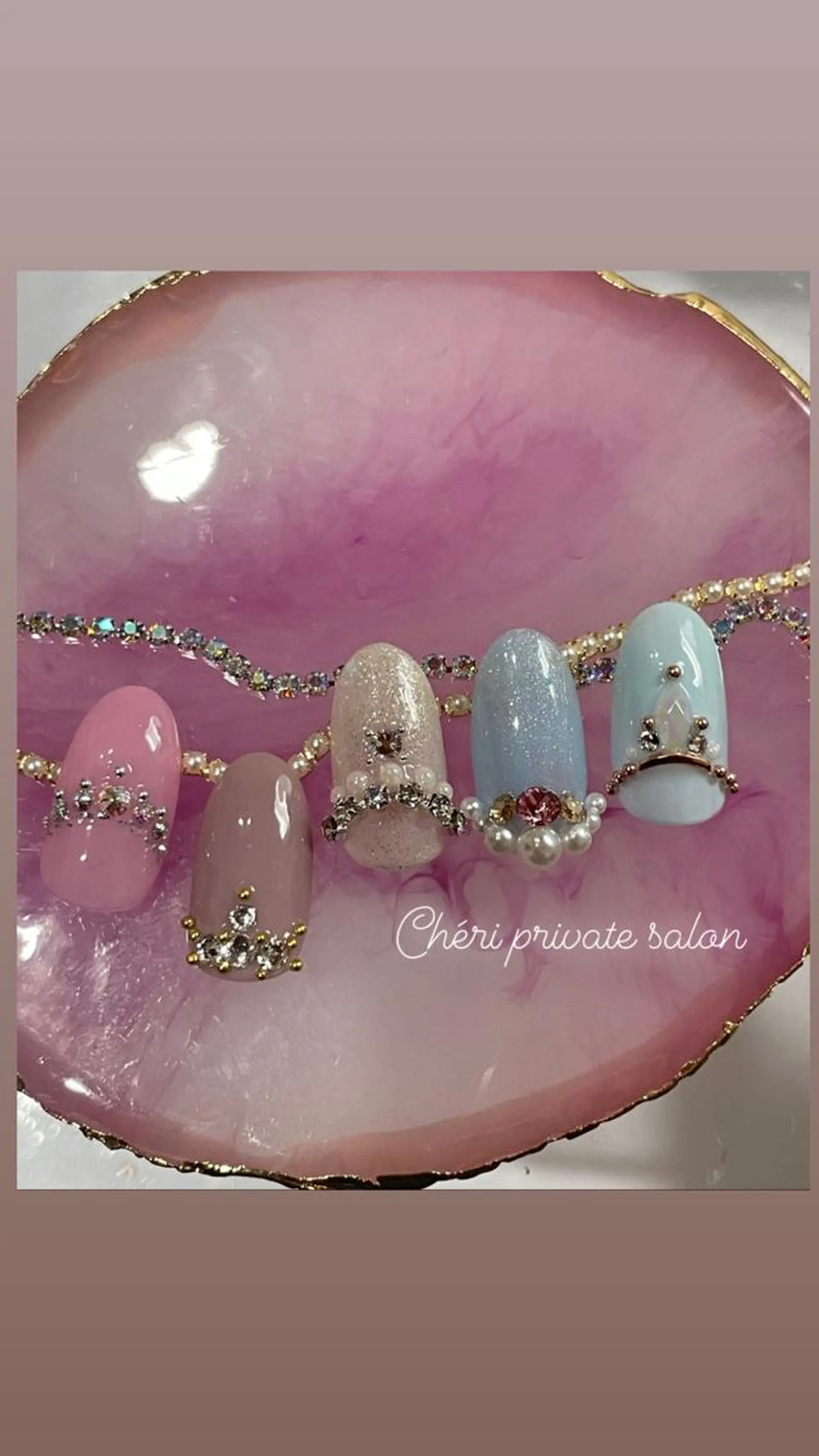 カラー ネイル キラキラネイル Chérinail 爪のお手入れのネイルデザイン