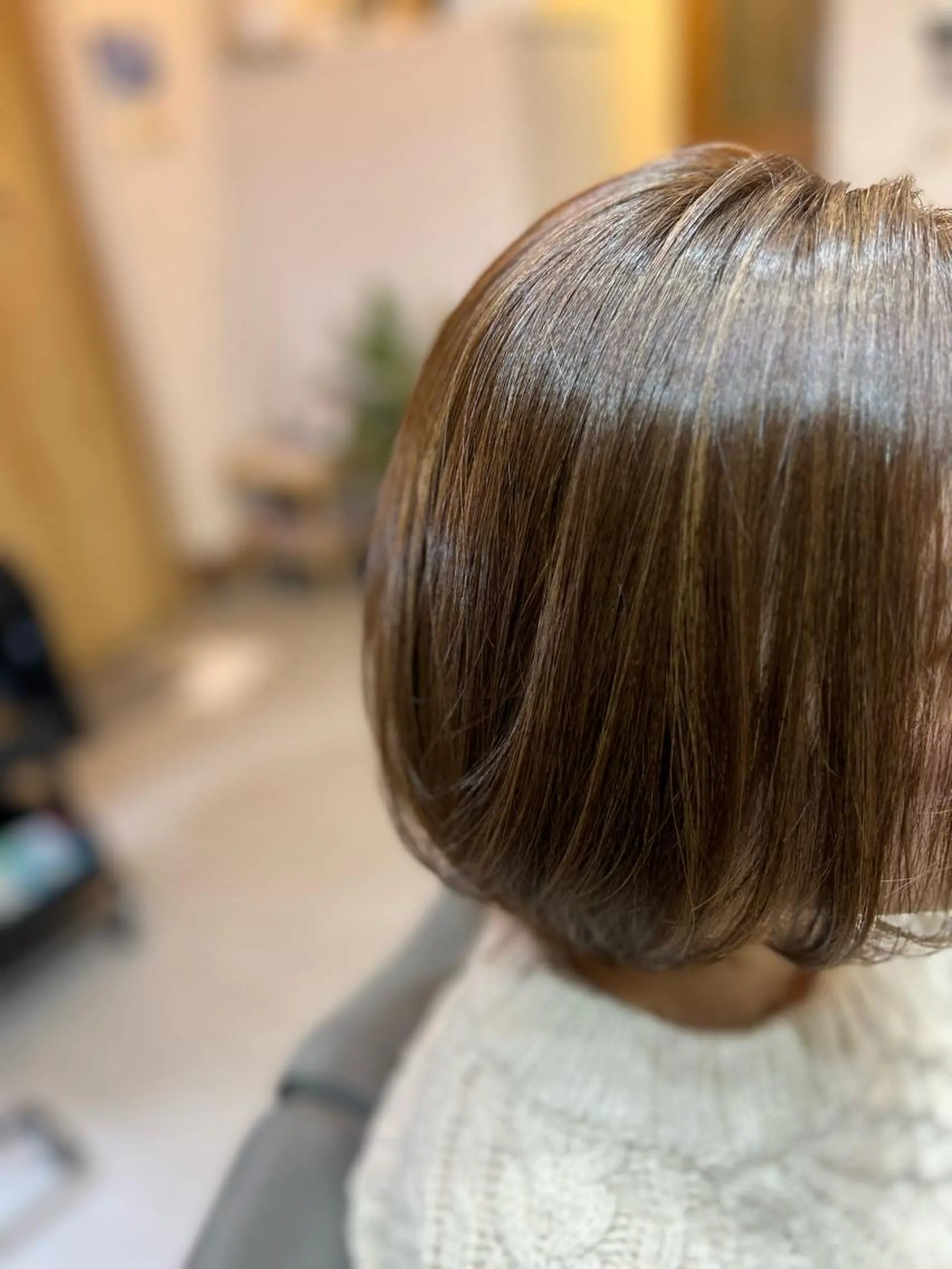 ミディアム ハイライト カット ヘアカラー トリートメント フェムフィット導入 個室空間✨佐藤華成のヘアスタイル