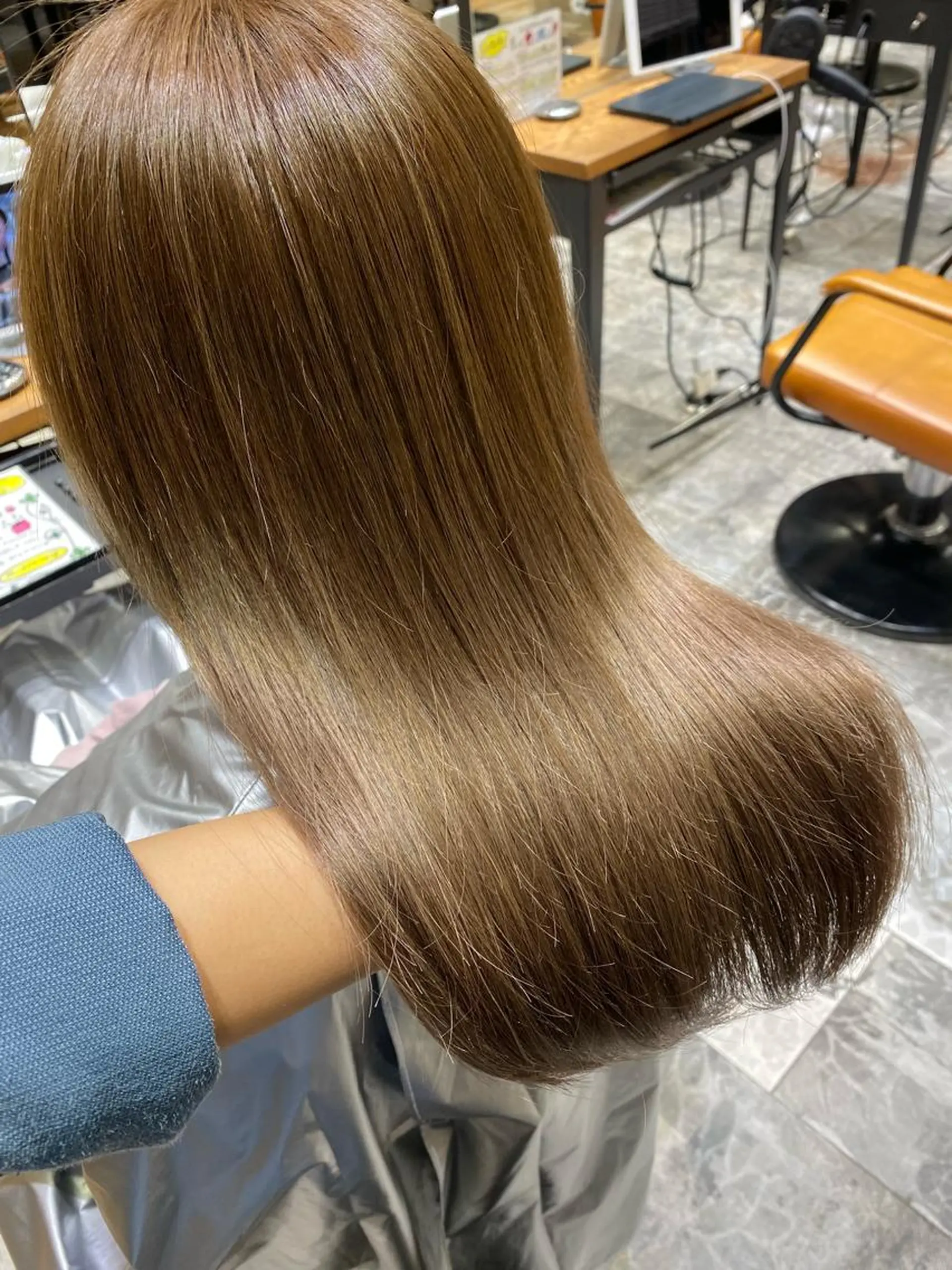 セミロング カラー ベージュカラー 🧡くびれヘア/前髪 顔周り🧡久原結衣のヘアスタイル