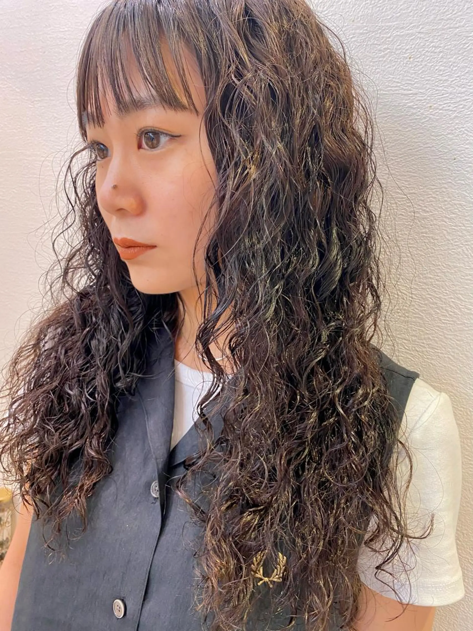 ミディアム パーマ 顔周り/ブリーチなし /縮毛矯正🫧伊勢のヘアスタイル