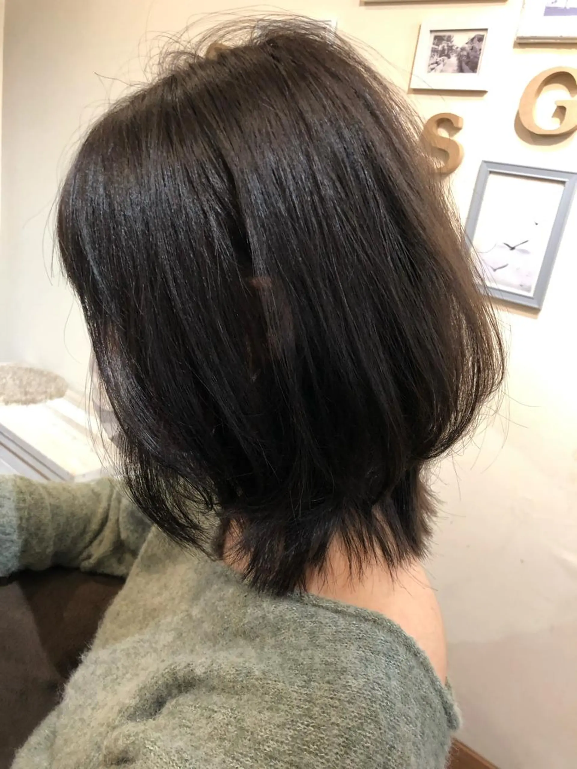 ミディアム レイヤーカット 冨永 さやかのヘアスタイル