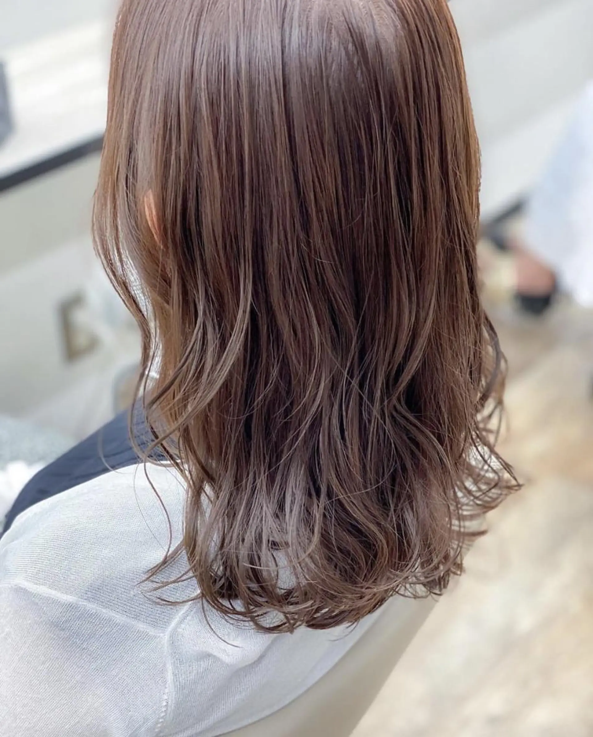 ロング カラー ベージュカラー フォギーベージュ グレージュ オリーブベージュ デート カット ヘアカラー トリートメント N° emirai 溝の口のヘアスタイル