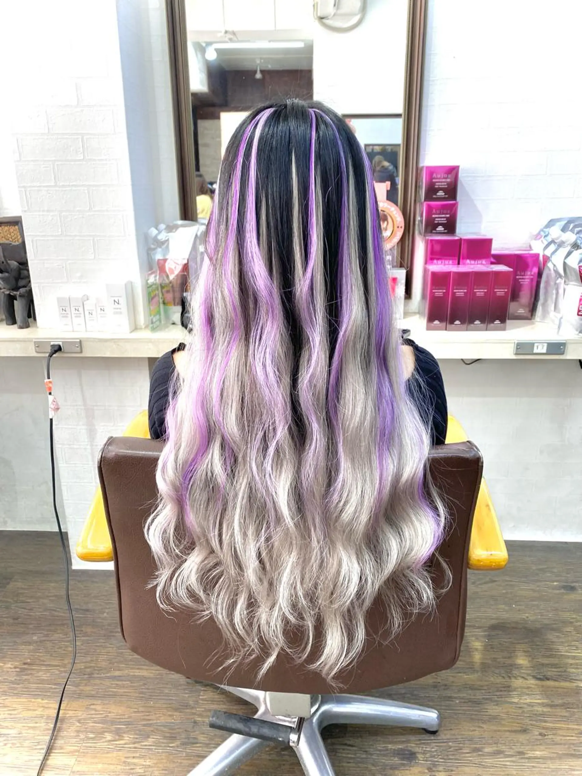 ロング カラー パーマ ヘアアレンジ アディクシーカラー アッシュ アッシュブラウン アッシュグレー アッシュグレージュ ブリーチカラー特化 U-topia小島のヘアスタイル