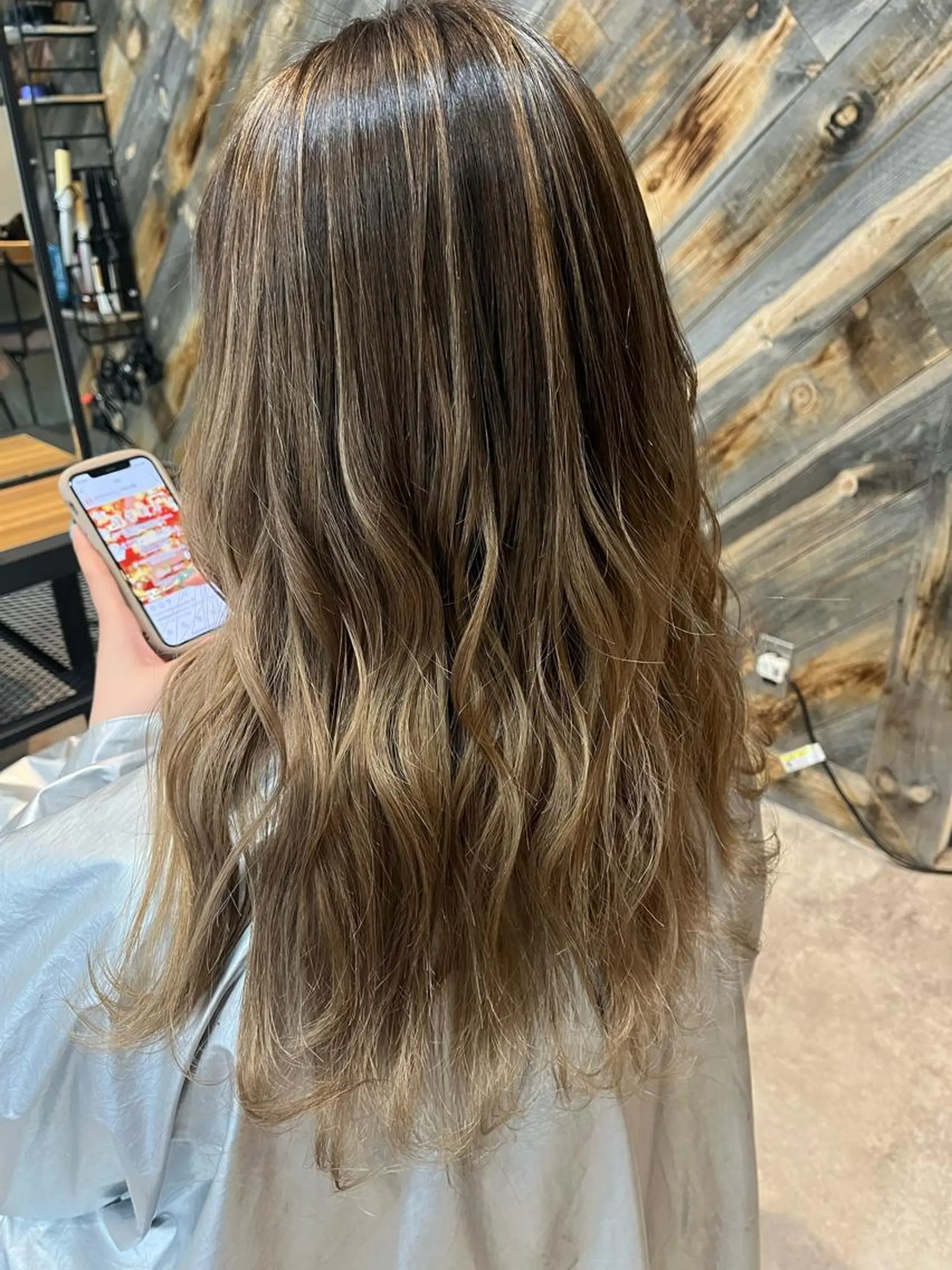 ロング レイヤーカット ヘアカラー トリートメント 山本 みきのヘアスタイル