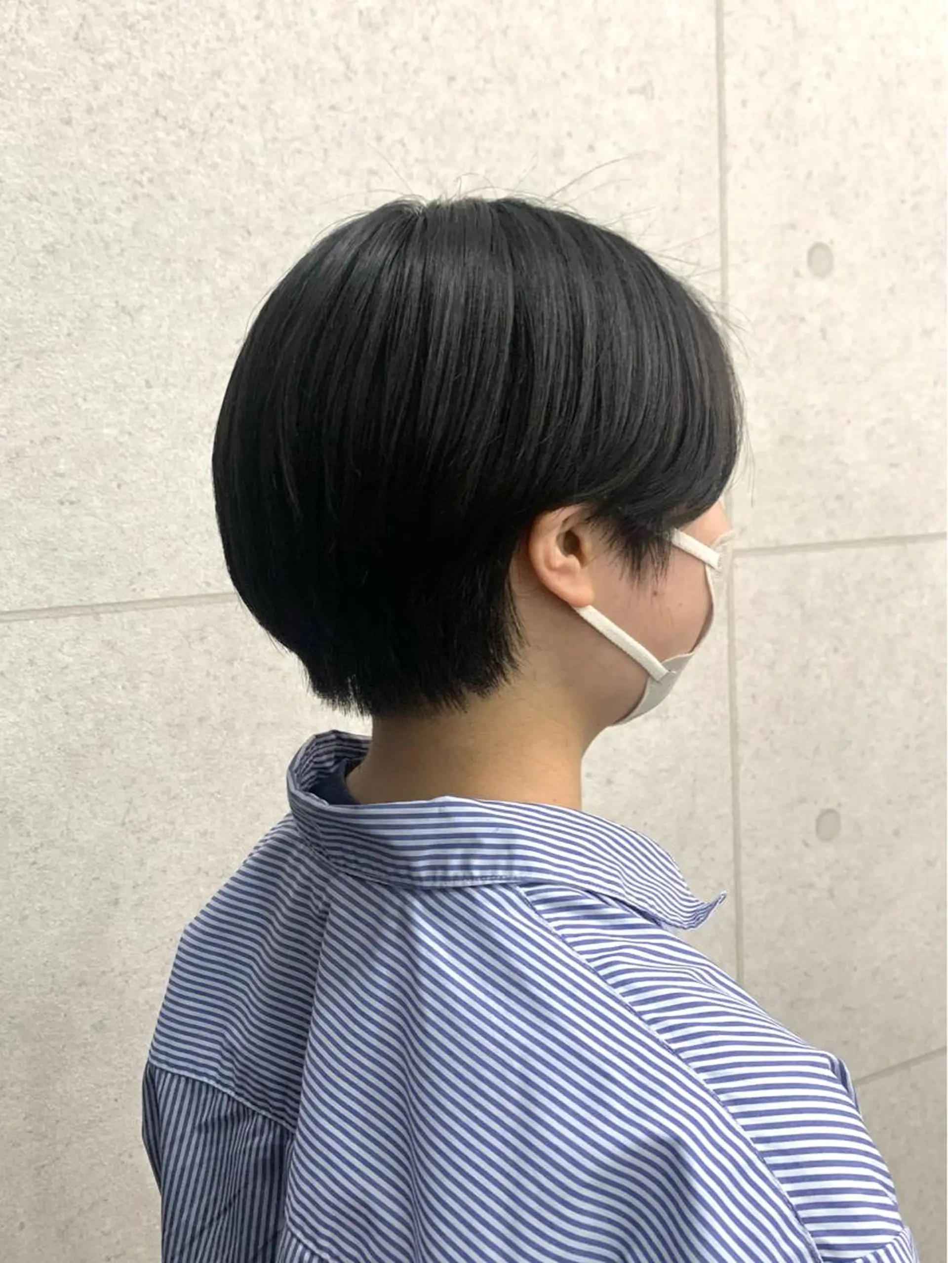 ショート レイヤー ハイトーン 暖色⭐︎KANAKOのヘアスタイル