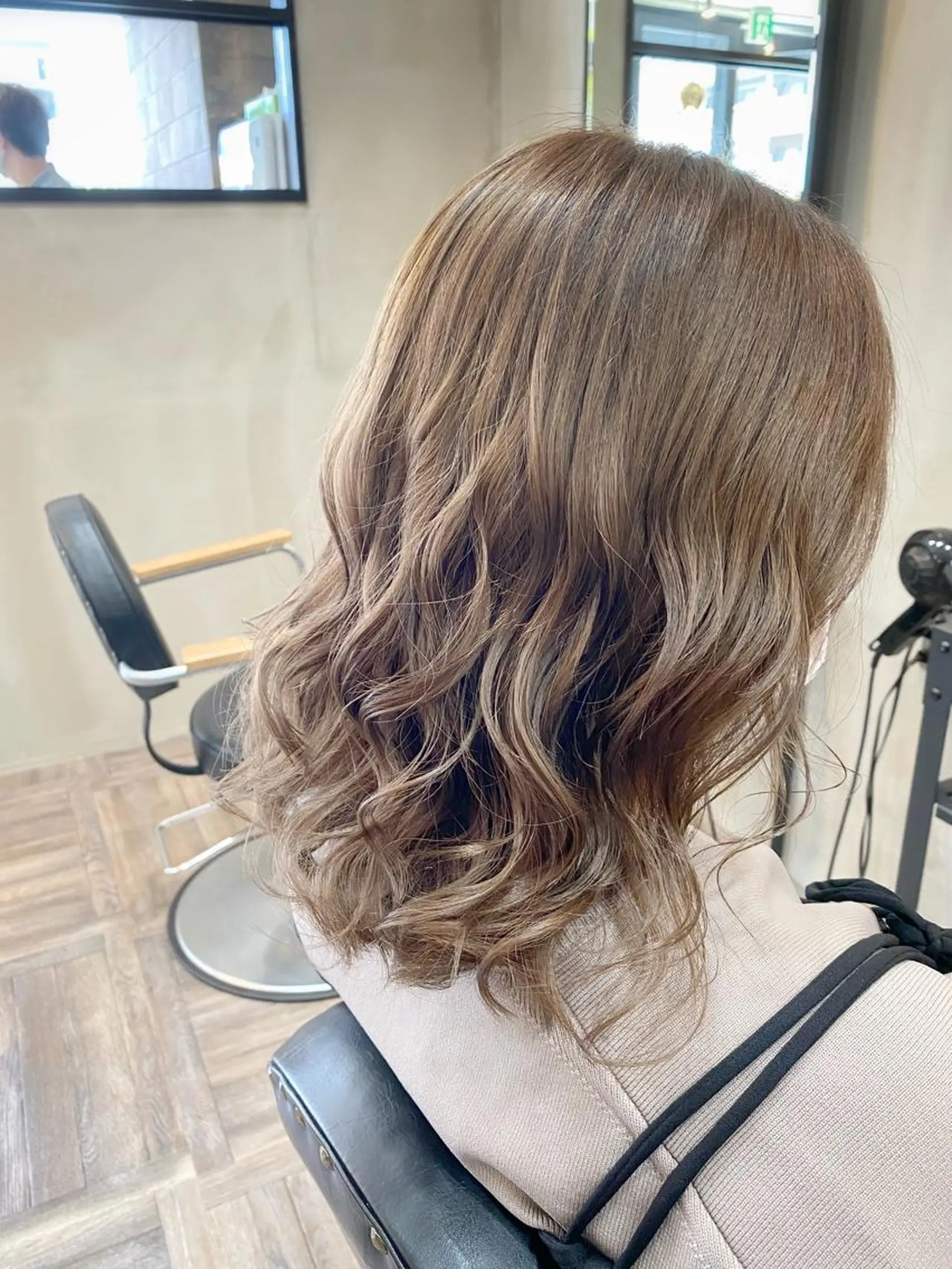 ミディアム カラー ヘアアレンジ Belle hair Design青野大貴のヘアスタイル