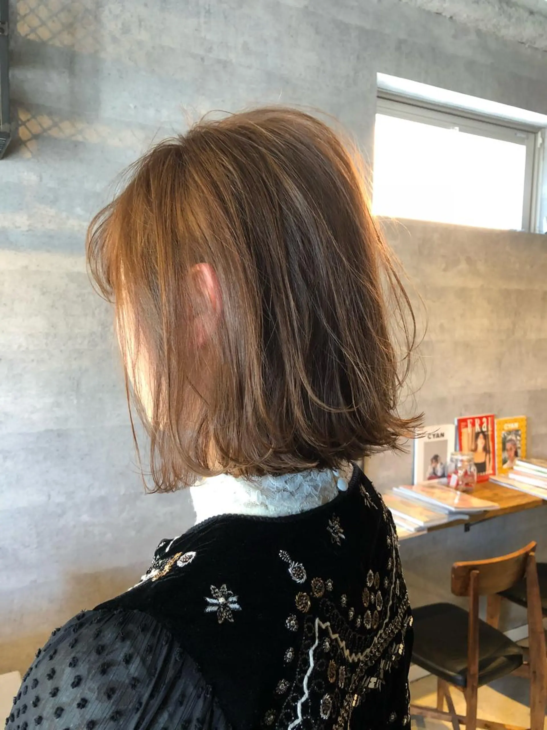 ミディアム カット ヘアカラー トリートメント 俵 知広のヘアスタイル