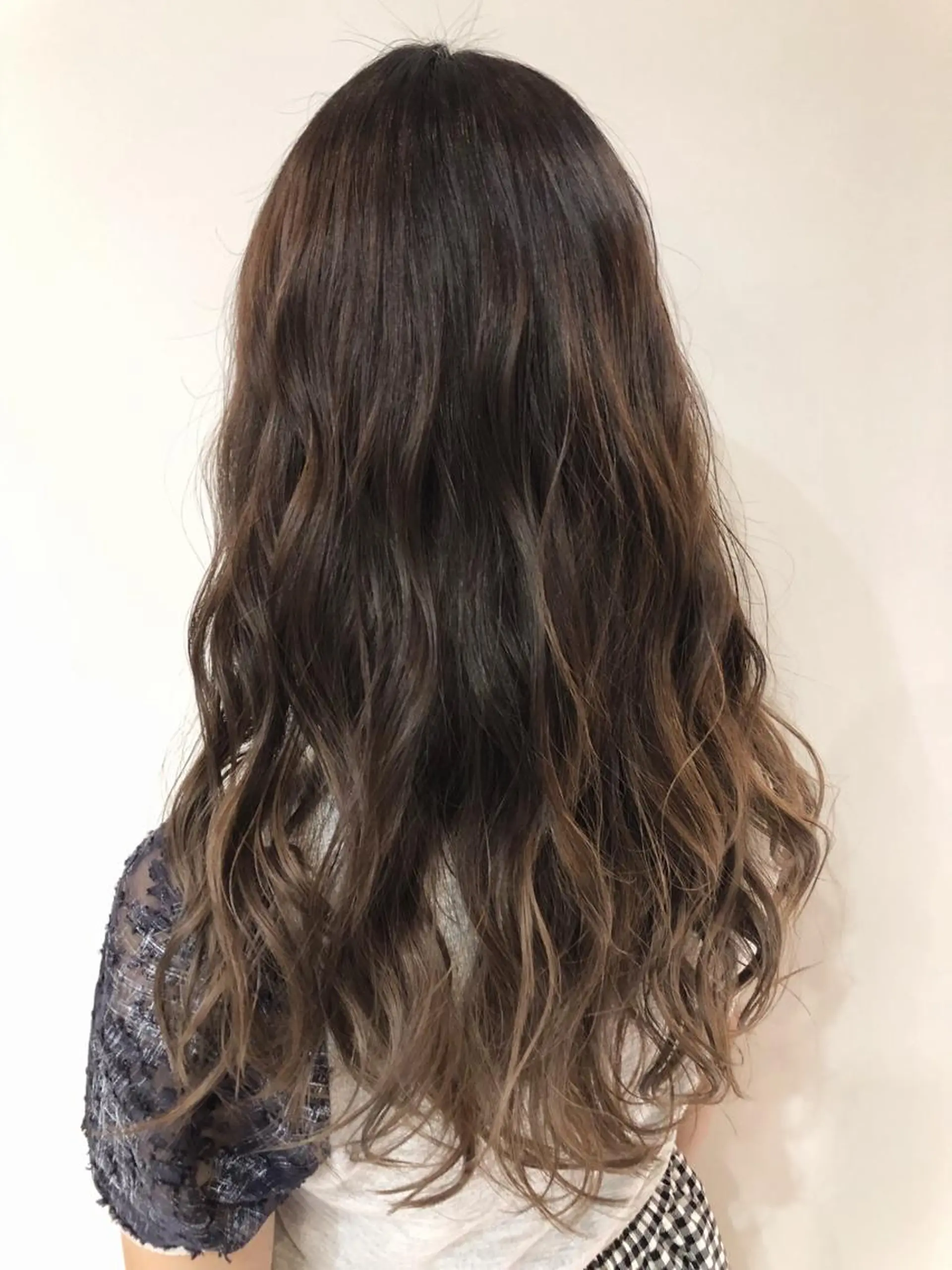 ロング カラー ベージュカラー グラデーションカラー 女性リピ90%🍨 🩷佐藤みずきのヘアスタイル