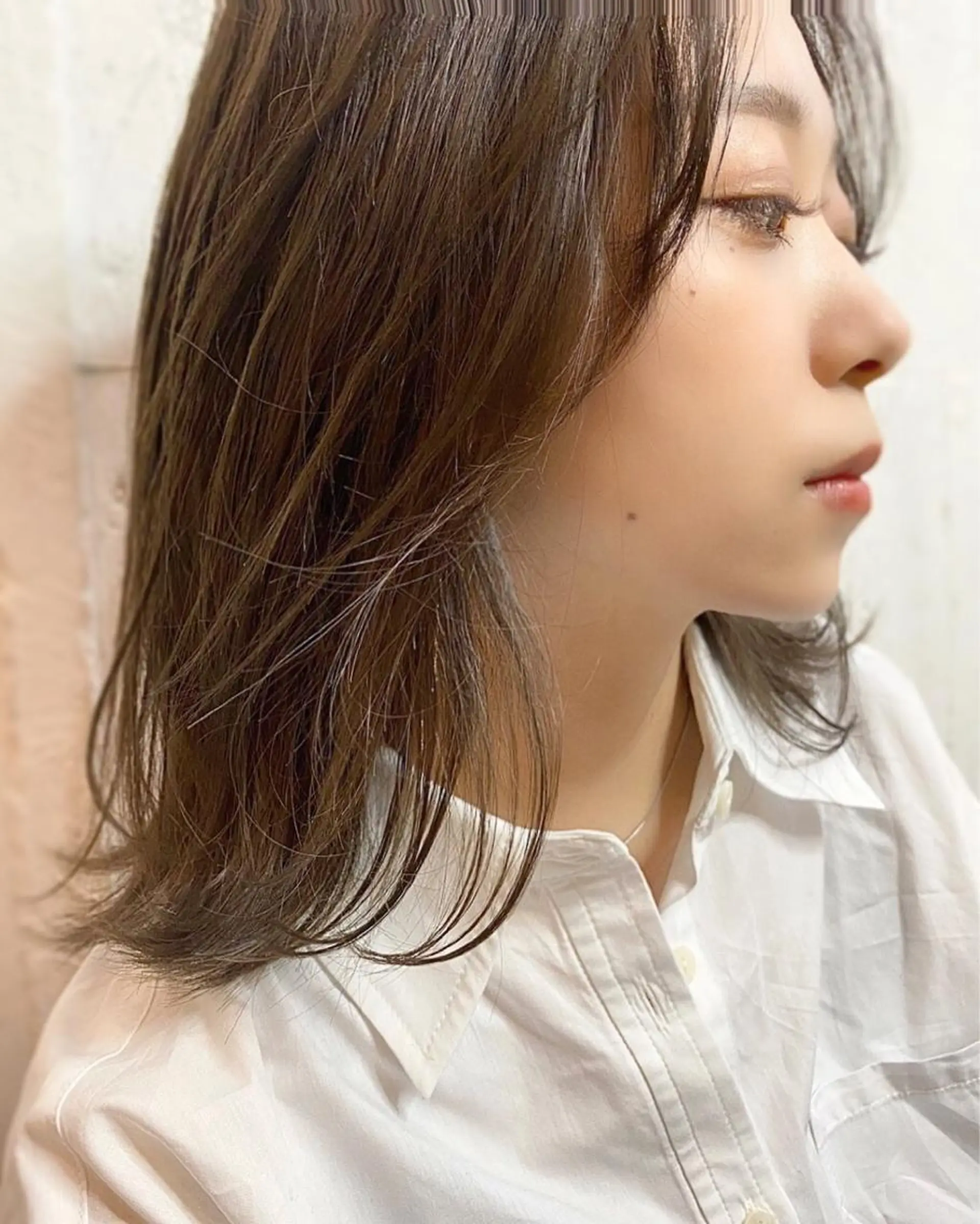 ミディアム カラー グレージュ イルミナカラー カット ヘアカラー トリートメント hisano / ハイトーン・透明感のヘアスタイル