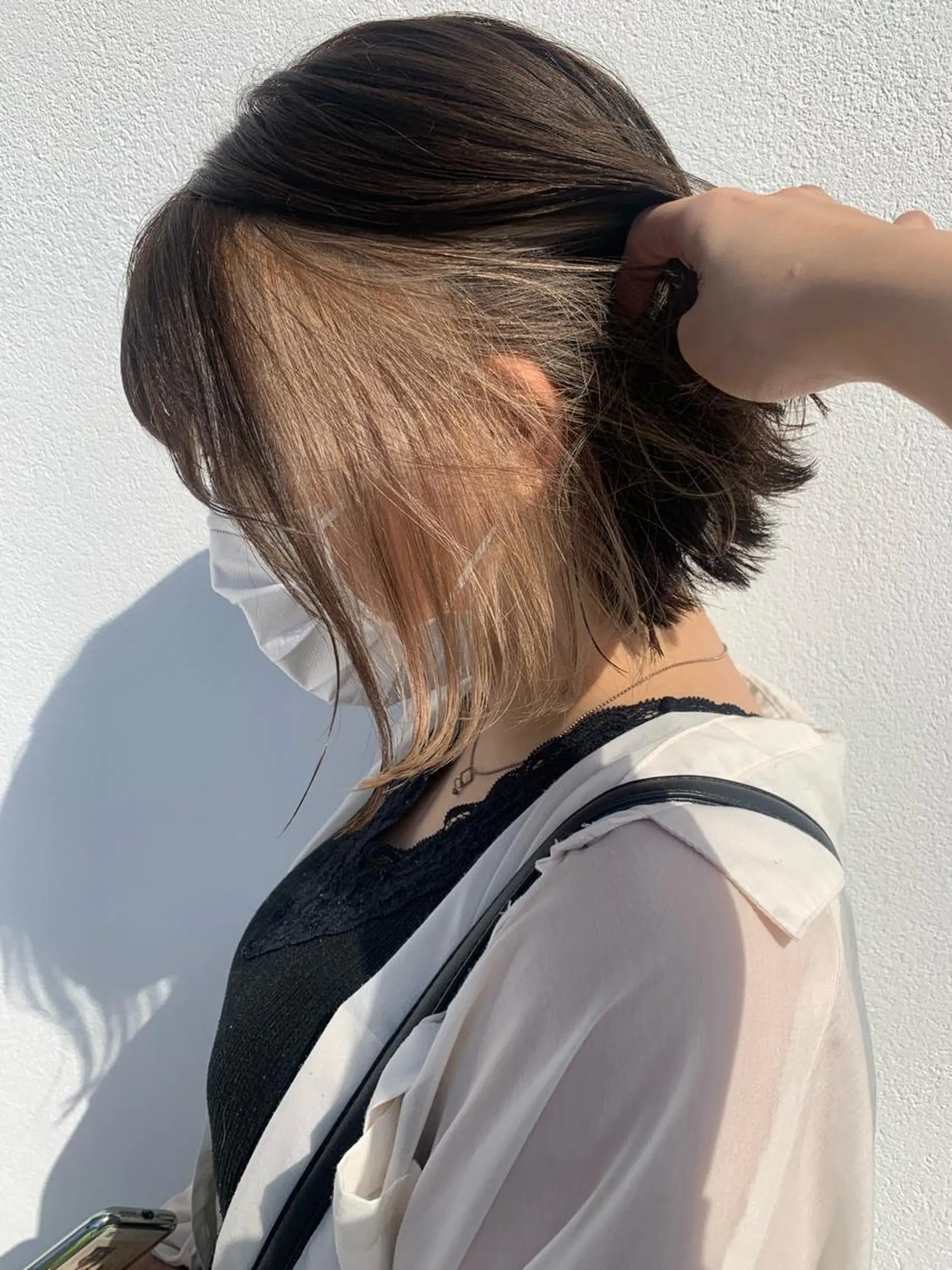 ミディアム カラー ベージュカラー ブリーチ イヤリングカラー ヘアカラー ハイトーン職人💗 松本輝美のヘアスタイル