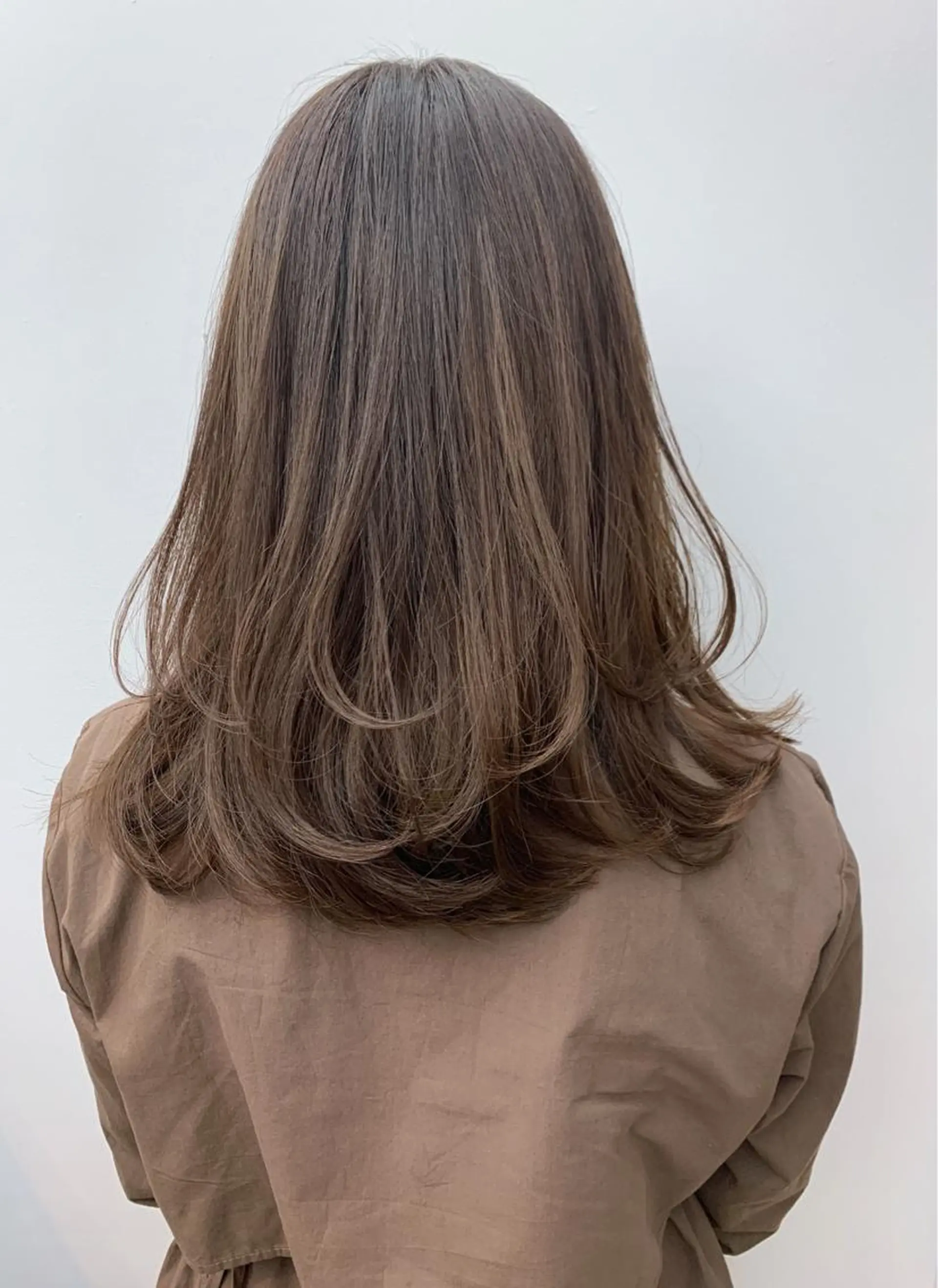 ミディアム カラー ベージュカラー fhami 店長 髪質改善　DAITOのヘアスタイル